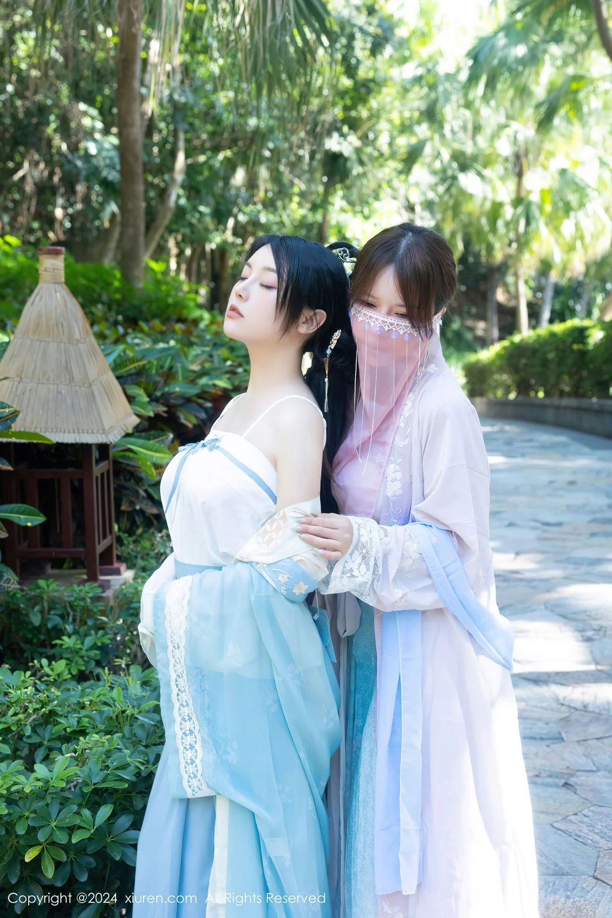 XiuRen 秀人 No.8137  豆瓣酱模特合集 古装性感穿搭写真 - 10