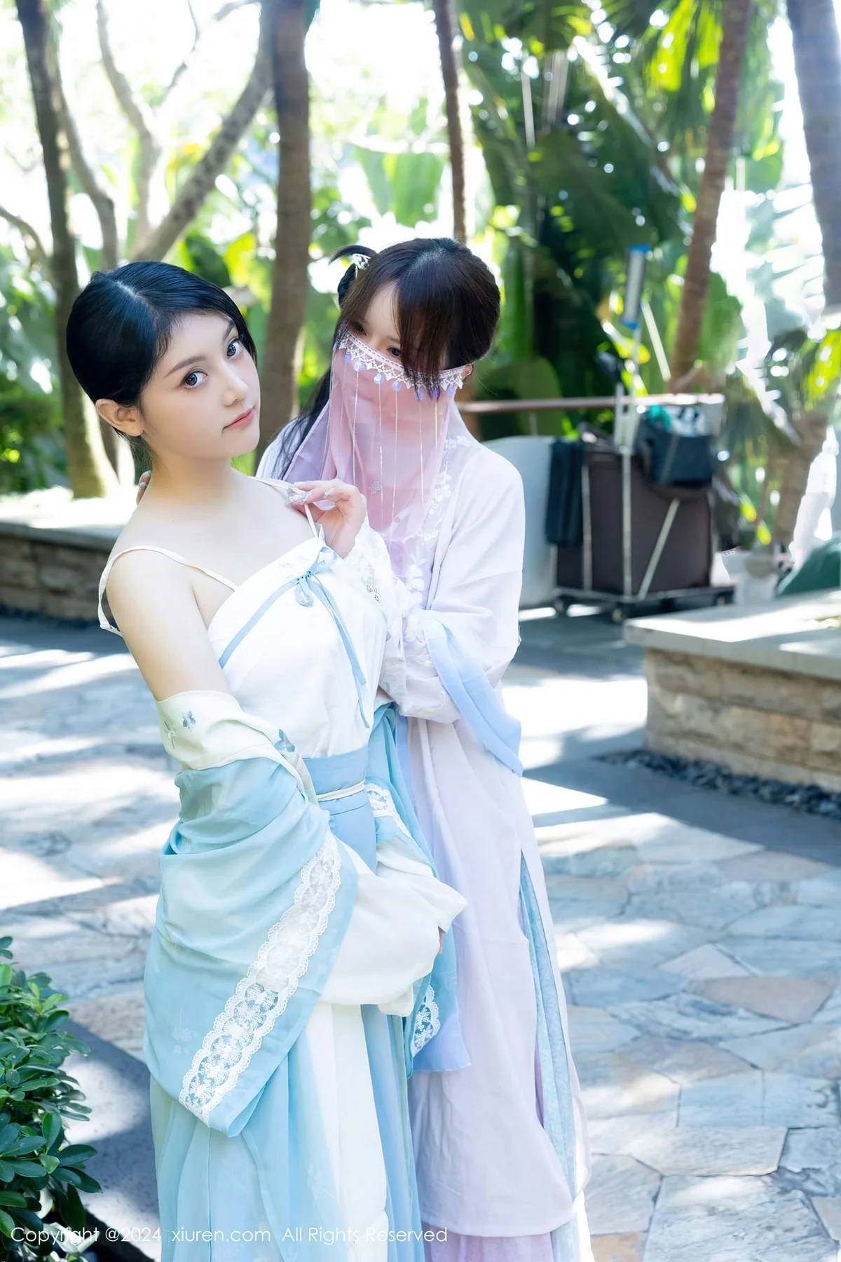 XiuRen 秀人 No.8137  豆瓣酱模特合集 古装性感穿搭写真 - 2