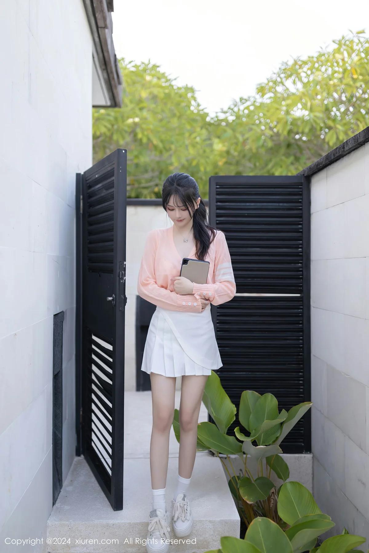 XiuRen 秀人 No.8138  幼幼 粉色上衣性感写真111 - 5