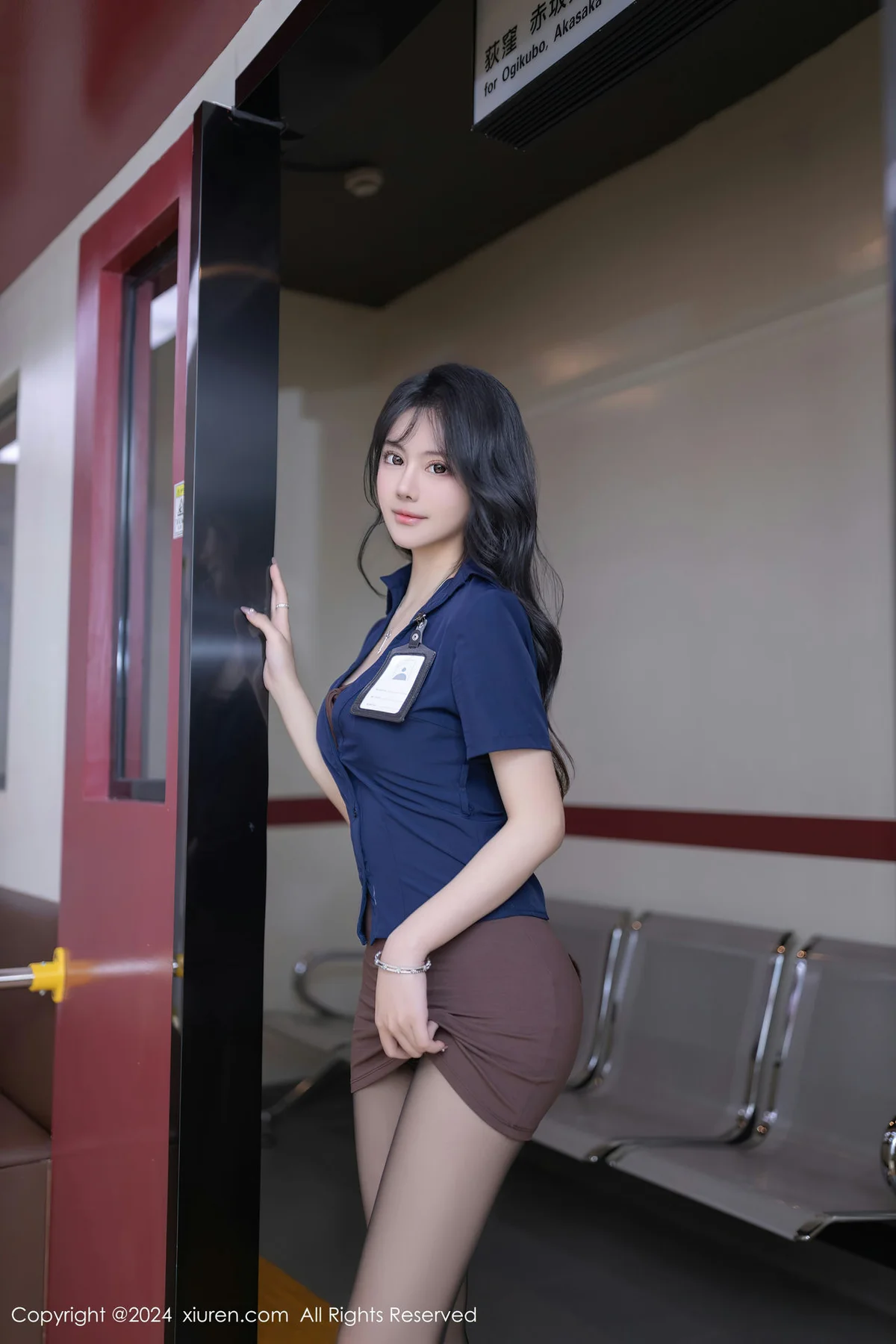 XiuRen 秀人 No.8167  幼幼 魅惑黑丝性感写真111 - 5