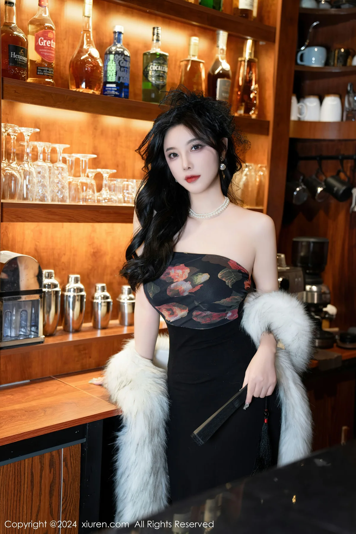 XiuRen 秀人 No.8169  杨晨晨Yome 魅惑黑丝性感写真1 - 2