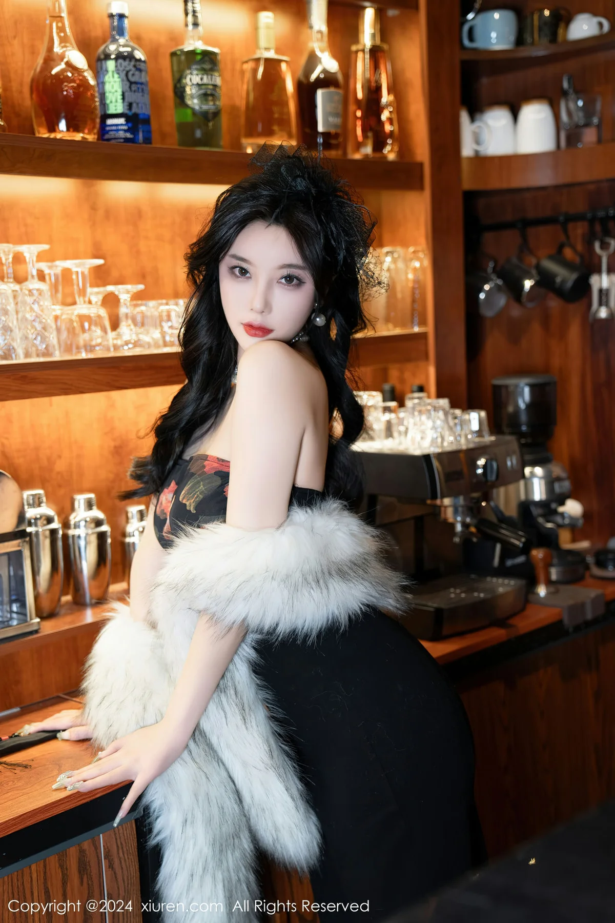 XiuRen 秀人 No.8169  杨晨晨Yome 魅惑黑丝性感写真1 - 5