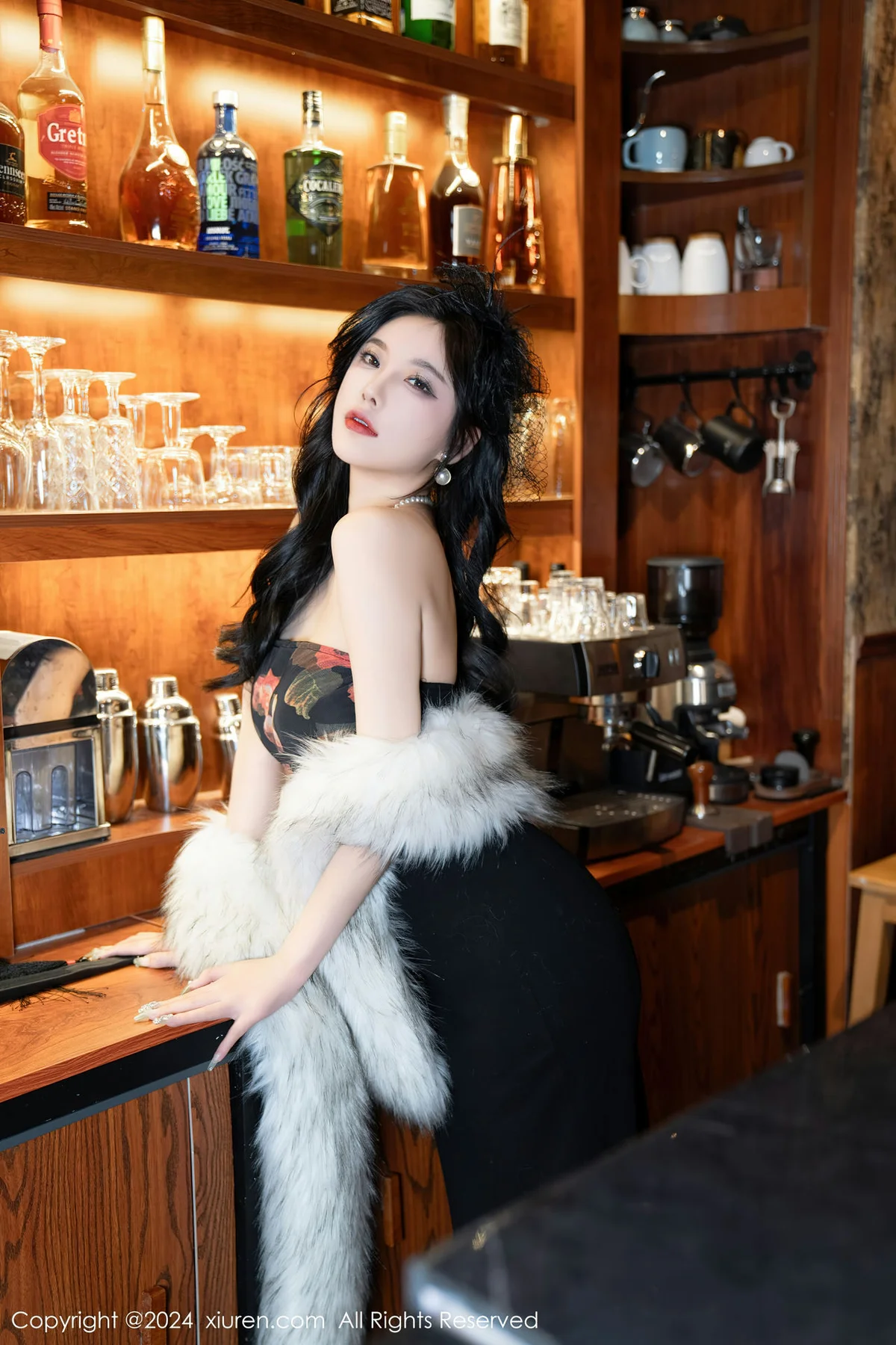 XiuRen 秀人 No.8169  杨晨晨Yome 魅惑黑丝性感写真1 - 6