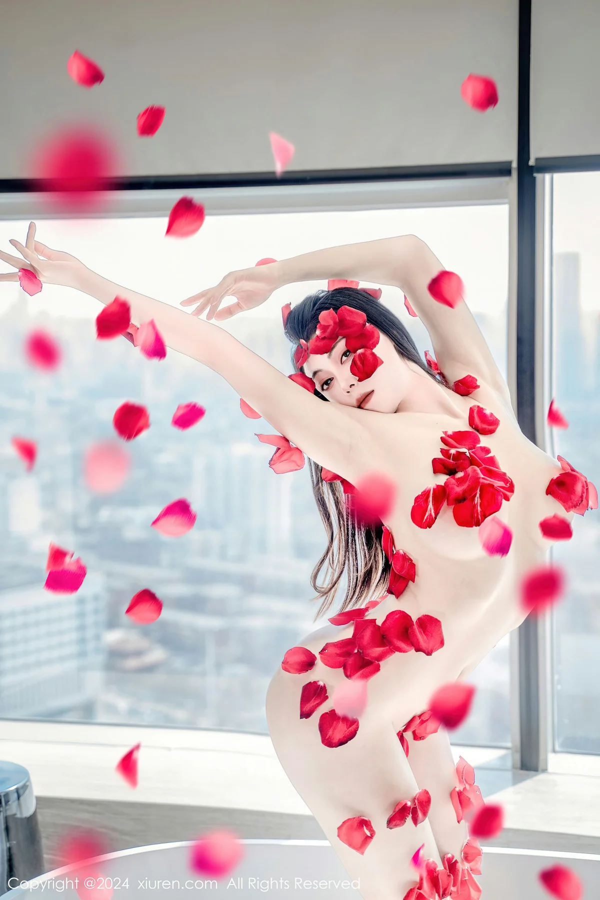 XiuRen 秀人 No.8175  瑜伽喵 柔韧献花热舞性感写真 - 3