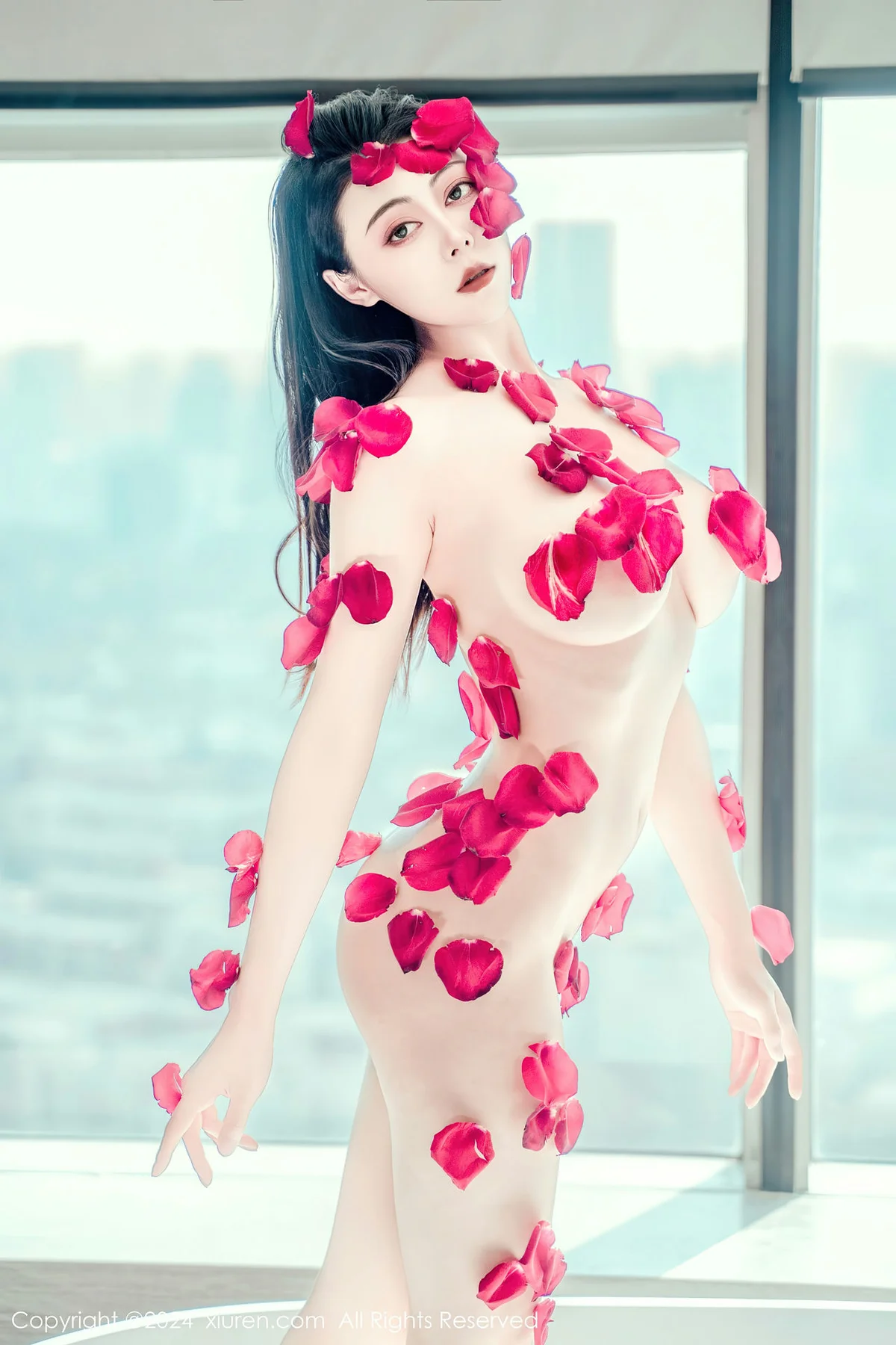 XiuRen 秀人 No.8175  瑜伽喵 柔韧献花热舞性感写真 - 8