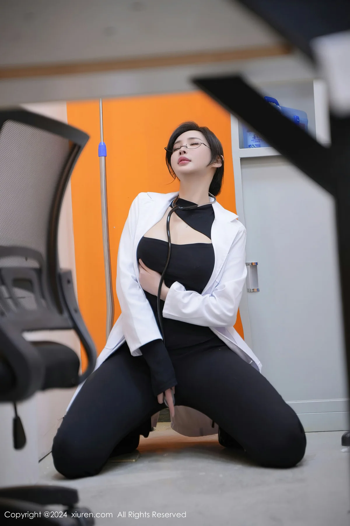 XiuRen 秀人 No.8180  Carol周妍希女医生制服性感写真 - 9