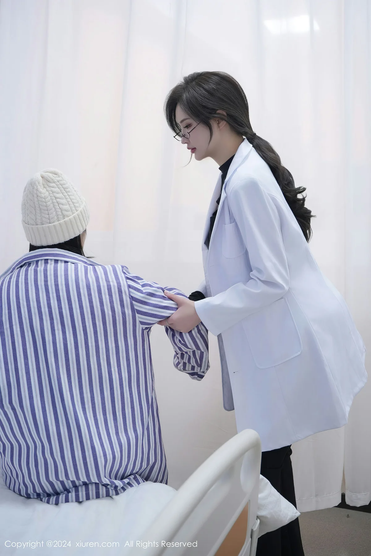 XiuRen 秀人 No.8180  Carol周妍希女医生制服性感写真 - 3