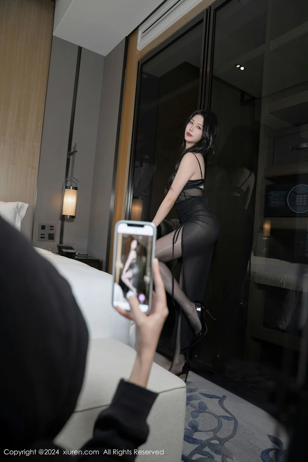 XiuRen 秀人 No.8193  利世 御姐气息性感写真1 - 1