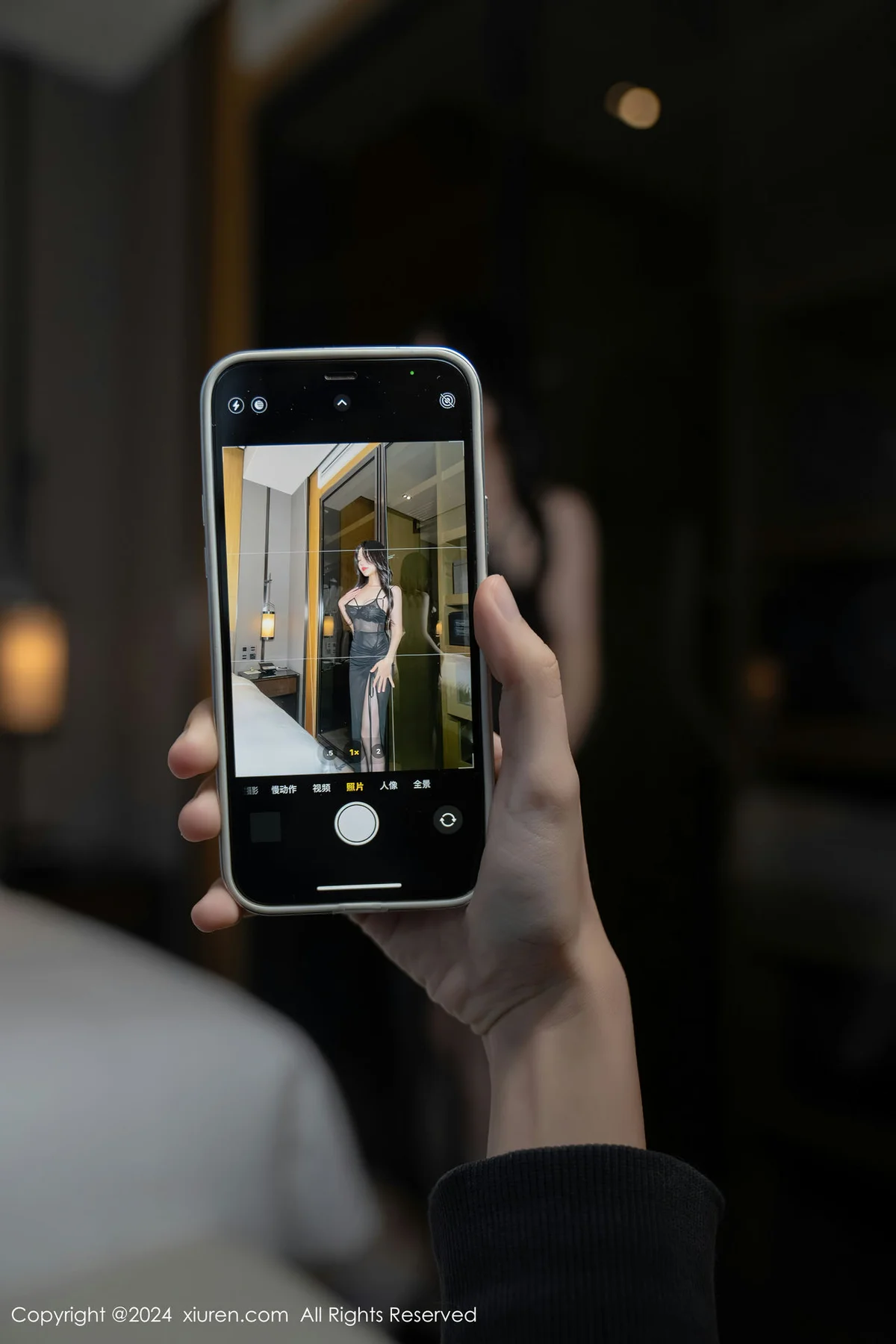 XiuRen 秀人 No.8193  利世 御姐气息性感写真1 - 8