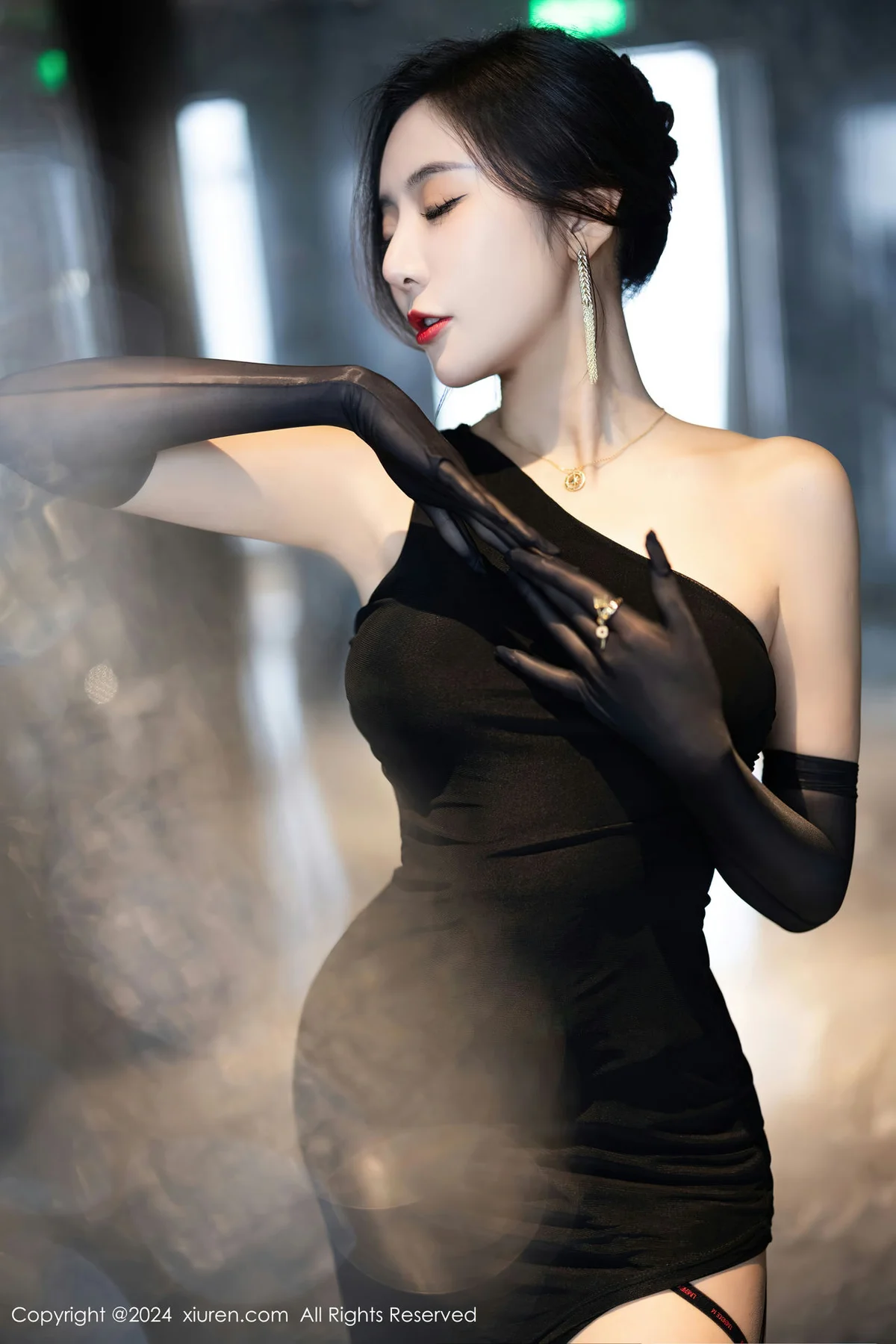 XiuRen 秀人 No.8194  王馨瑶yanni 主题为《秘密任务》 性感写真1 - 8