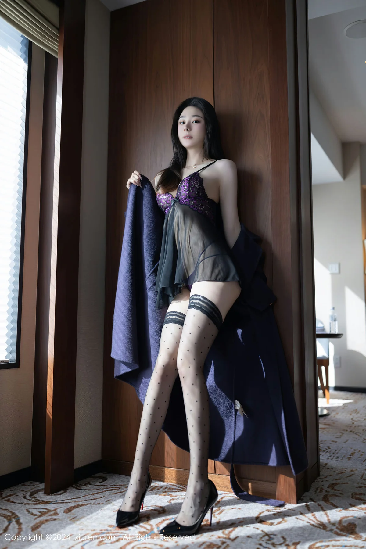 XiuRen 秀人 No.8195  小逗逗 紫色蕾丝情趣内衣性感写真11 - 4