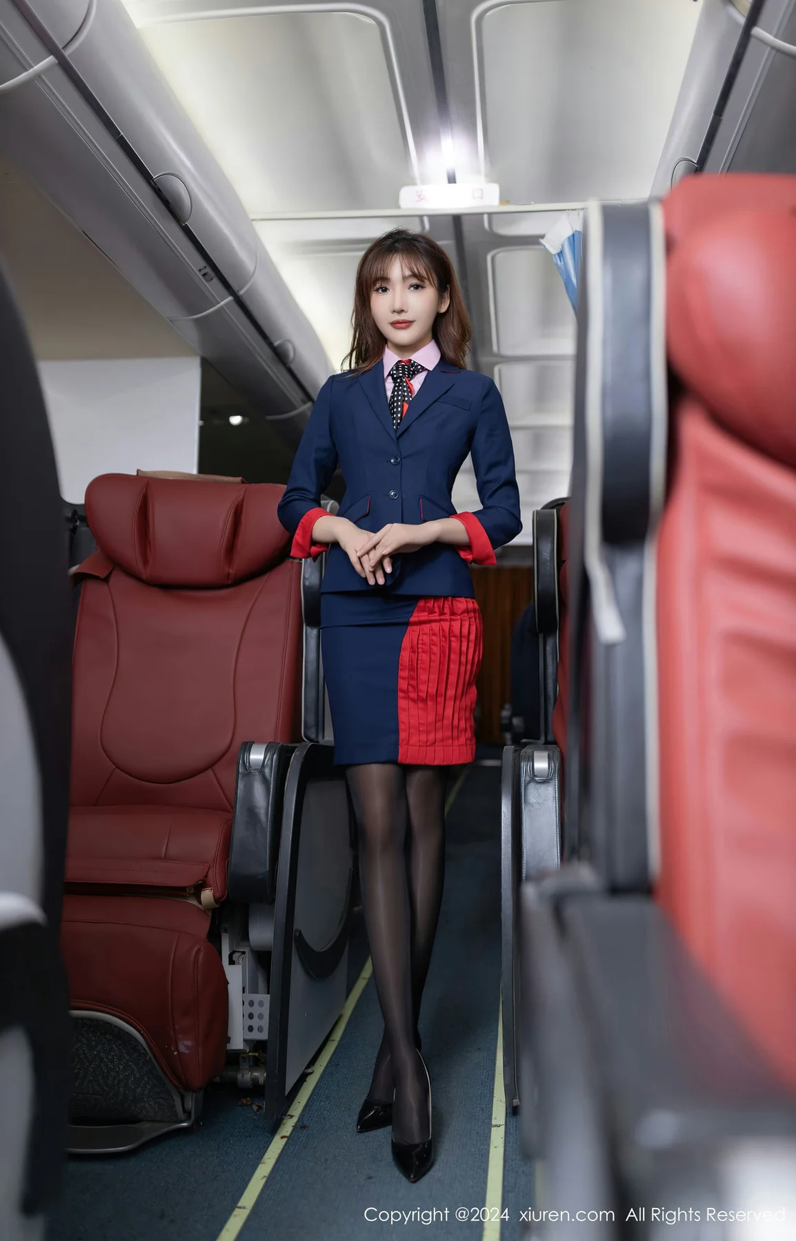 XiuRen 秀人 No.8196  陆萱萱 粉色空姐制服泰国旅拍111 - 6