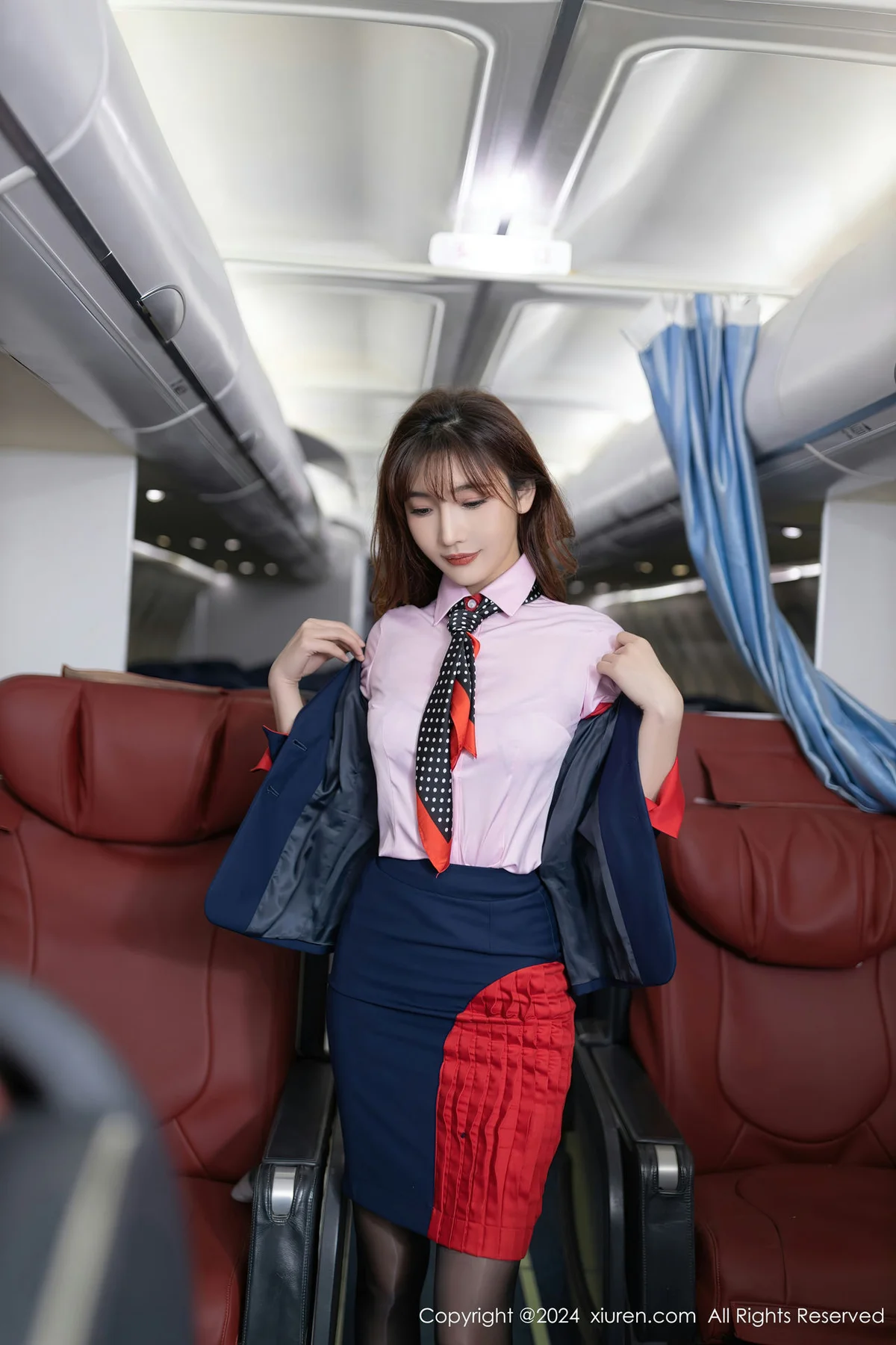 XiuRen 秀人 No.8196  陆萱萱 粉色空姐制服泰国旅拍111 - 3