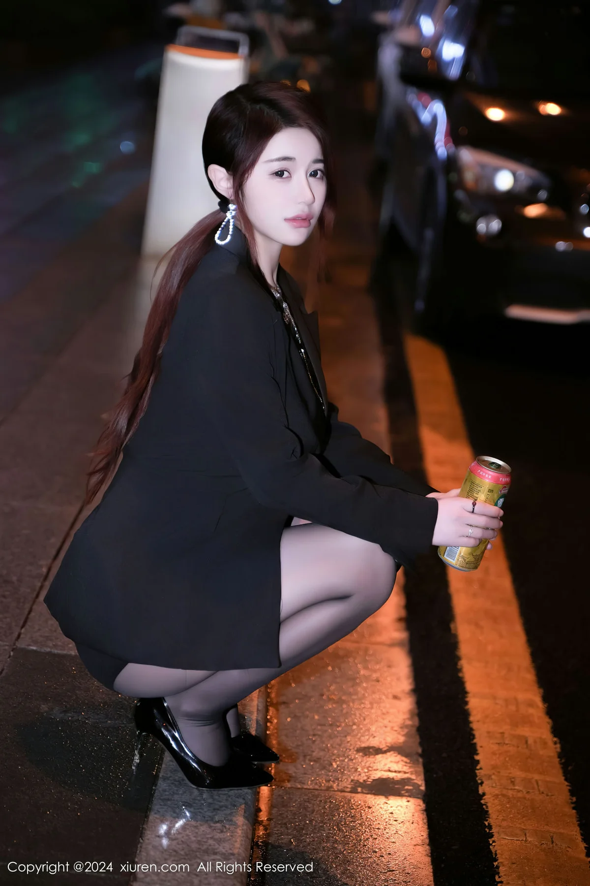 XiuRen 秀人 No.8199  美七 Mia 魅惑黑丝性感写真1 - 1