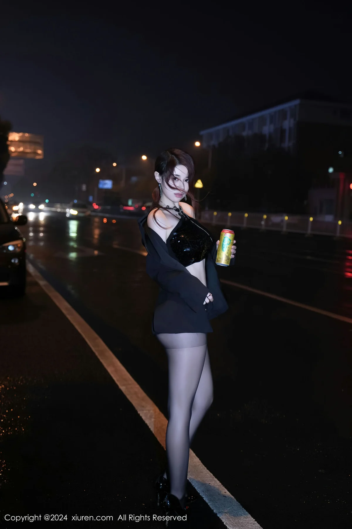 XiuRen 秀人 No.8199  美七 Mia 魅惑黑丝性感写真1 - 10