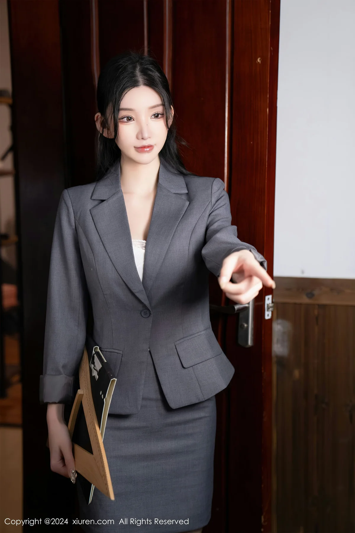 XiuRen 秀人 No.8204  周于希Sally 主题《女神节，我陪老师过》第一次开班会11 - 9