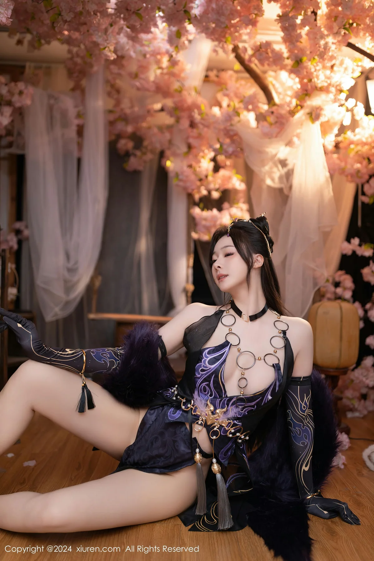 XiuRen 秀人 No.8232  小逗逗 紫色玉玲珑性感写真1 - 10