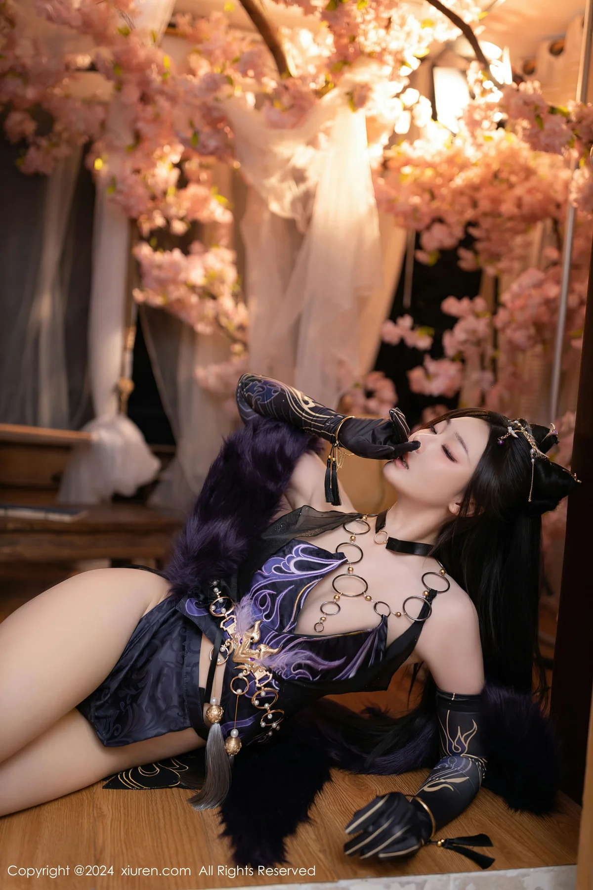 XiuRen 秀人 No.8232  小逗逗 紫色玉玲珑性感写真1 - 1