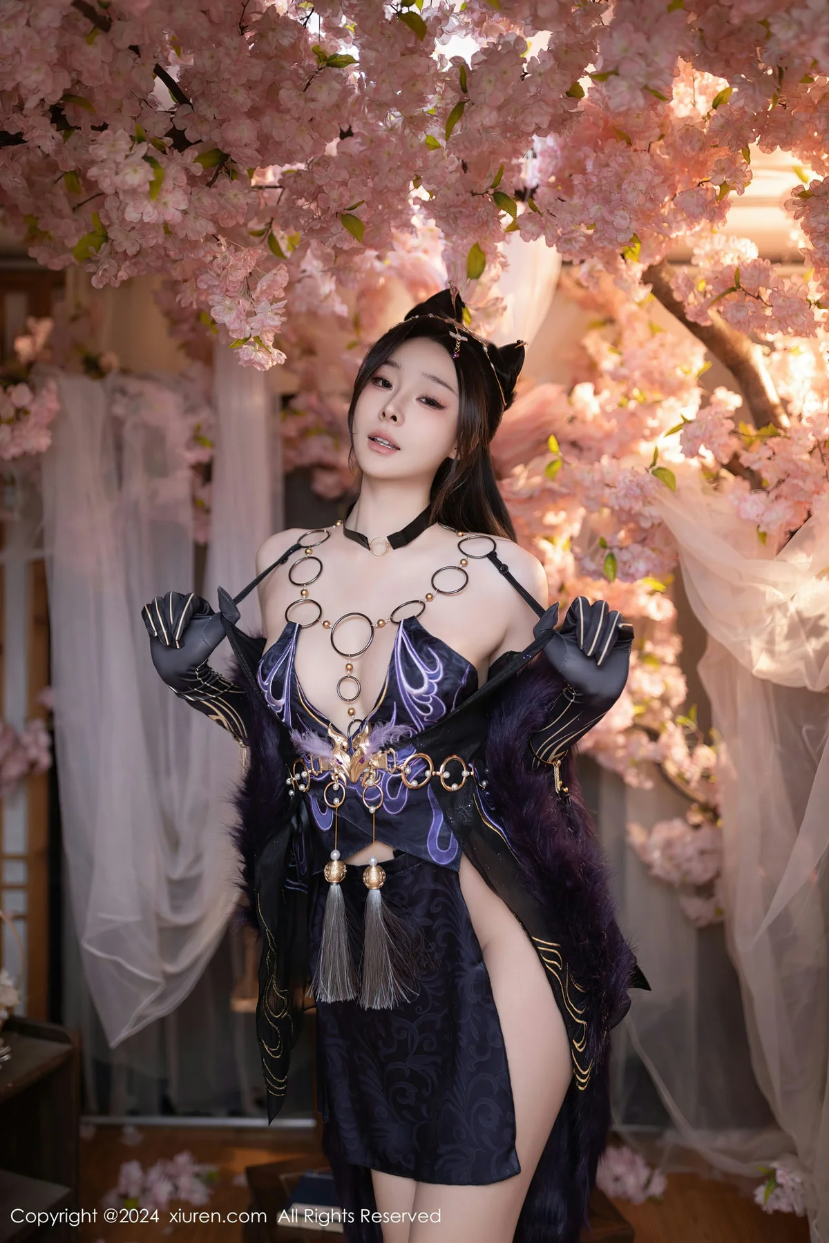 XiuRen 秀人 No.8232  小逗逗 紫色玉玲珑性感写真1 - 7