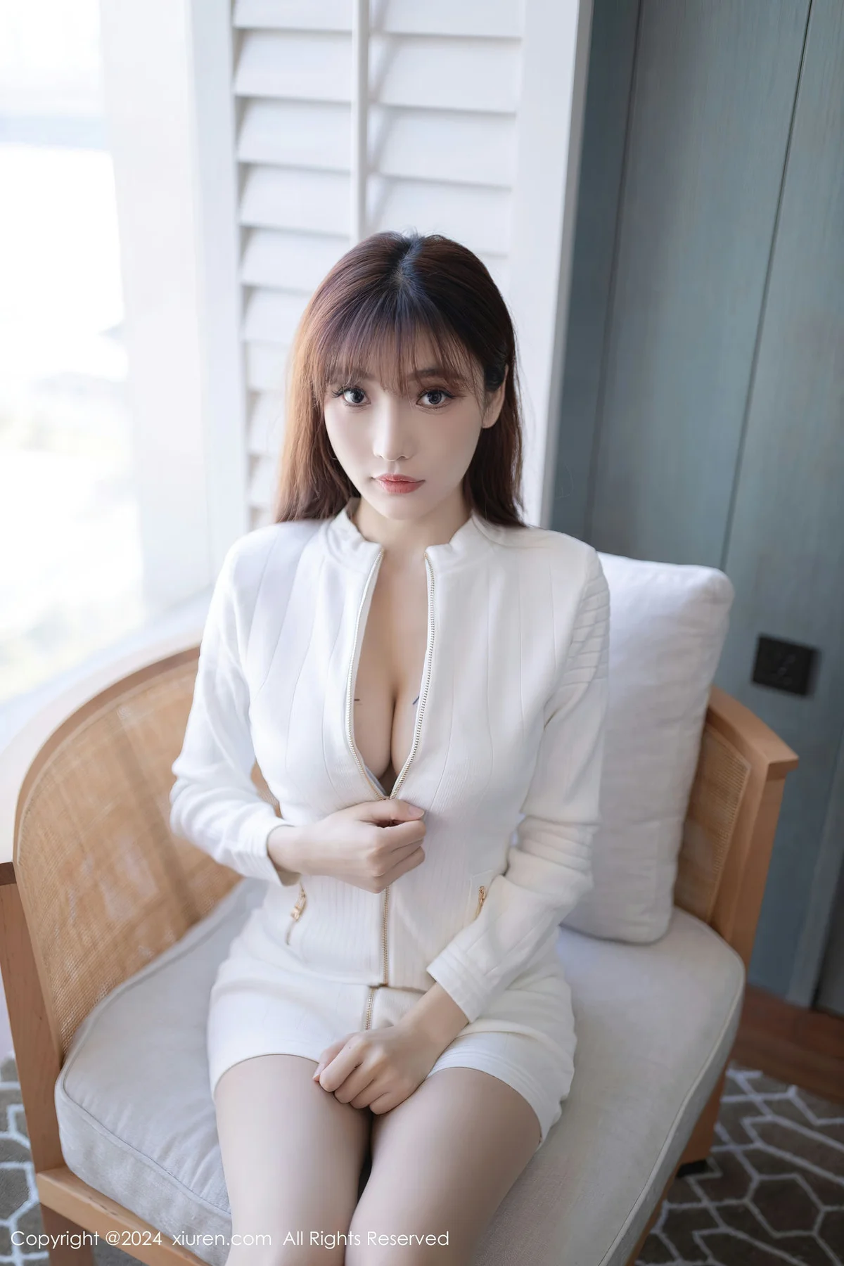 XiuRen 秀人 No.8233  陆萱萱 人原色丝袜泰国旅拍11 - 2