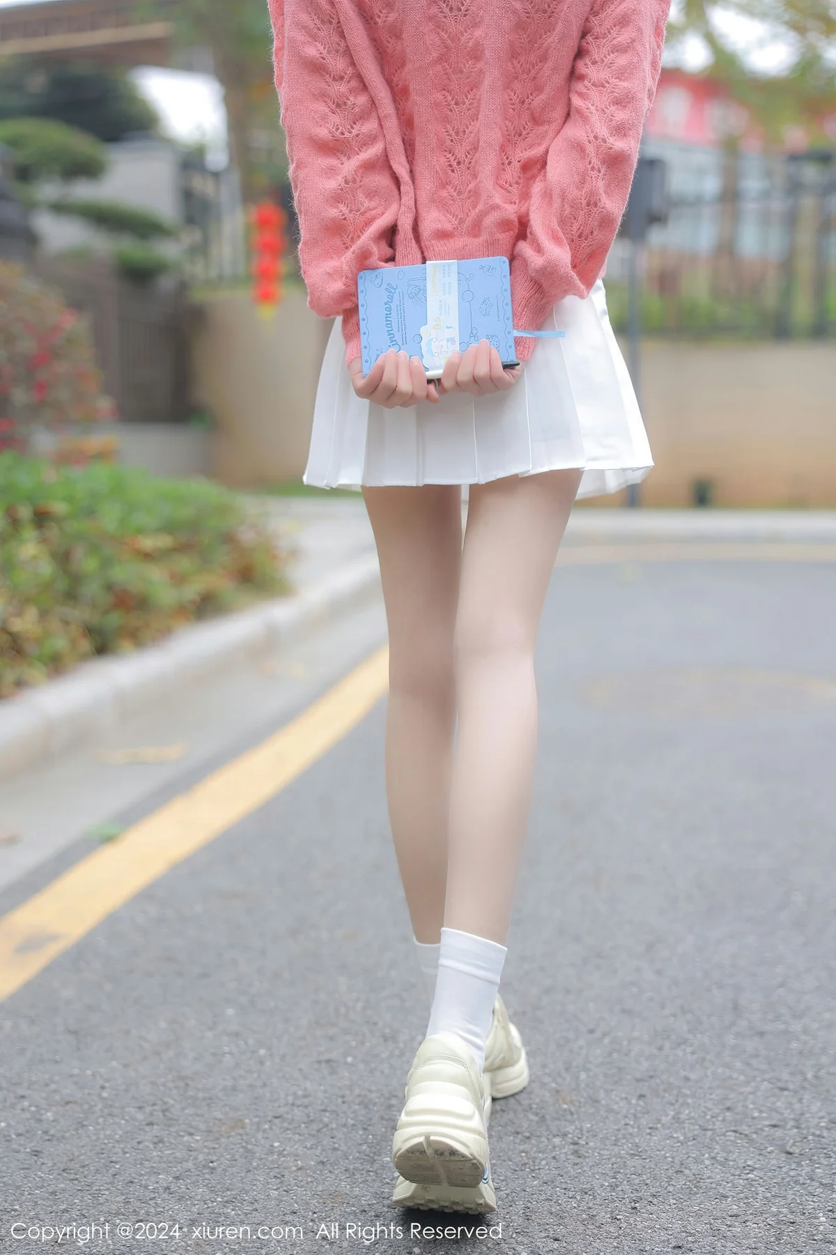 XiuRen 秀人 No.8241  桃妖夭外拍场景性感写真 - 1