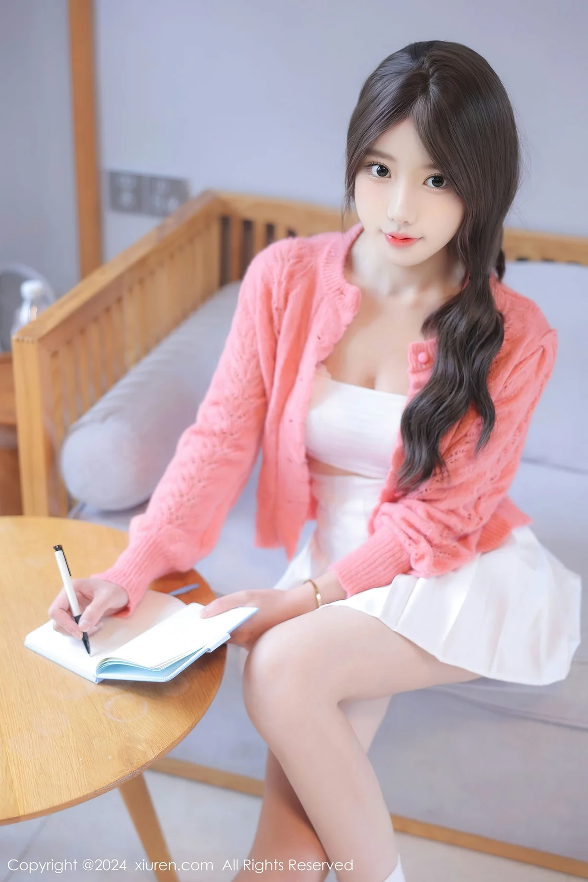 XiuRen 秀人 No.8241  桃妖夭外拍场景性感写真 - 1