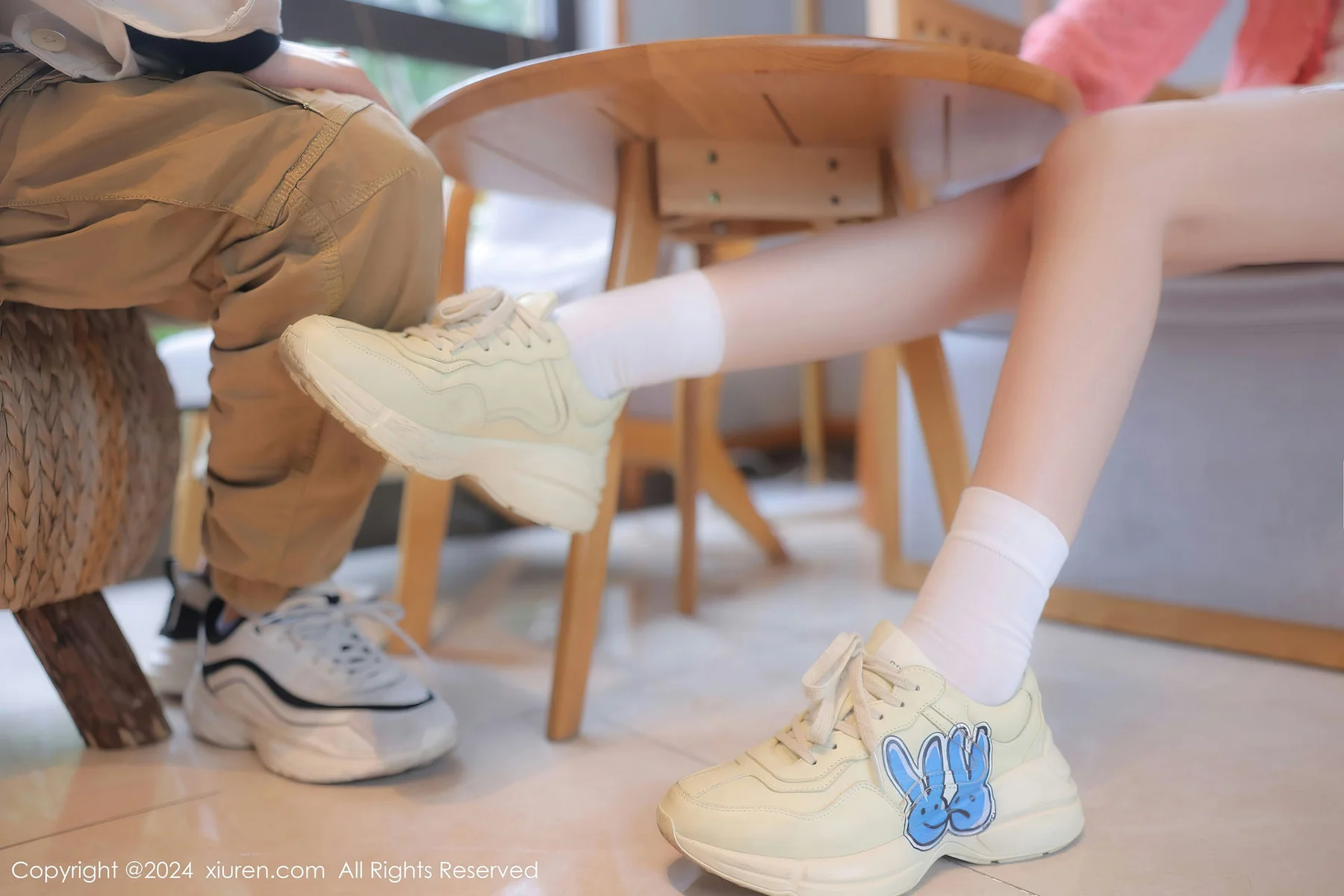 XiuRen 秀人 No.8241  桃妖夭外拍场景性感写真 - 4