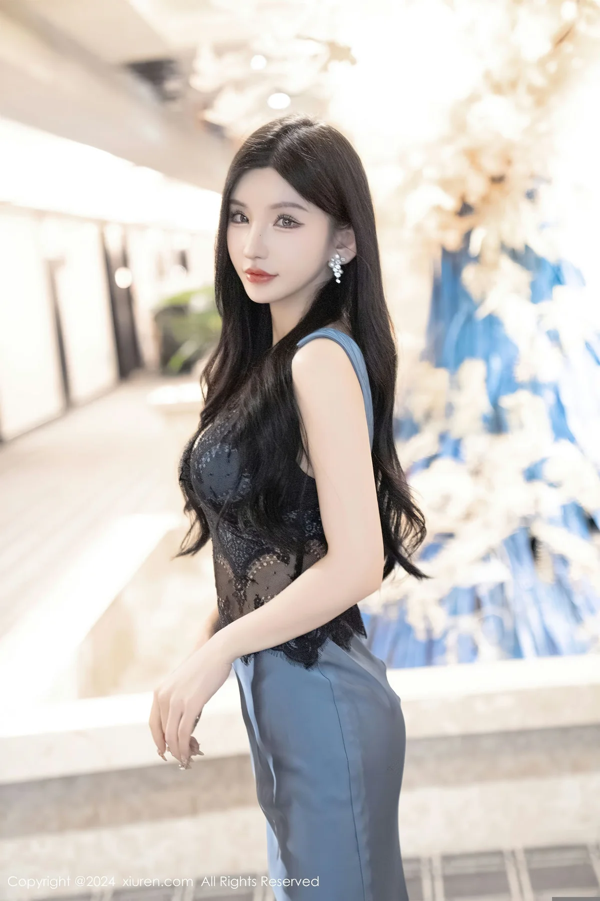 XiuRen 秀人 No.8242  周于希Sally 主题《今晚留下陪你》二月三... - 2