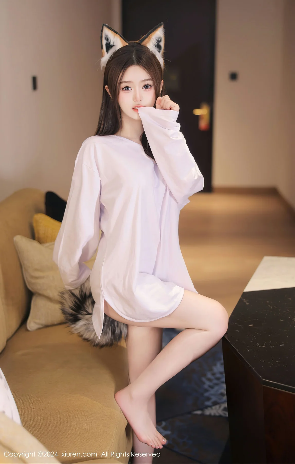 XiuRen 秀人 No.8245  媃柔 白色上衣性感写真1 - 4