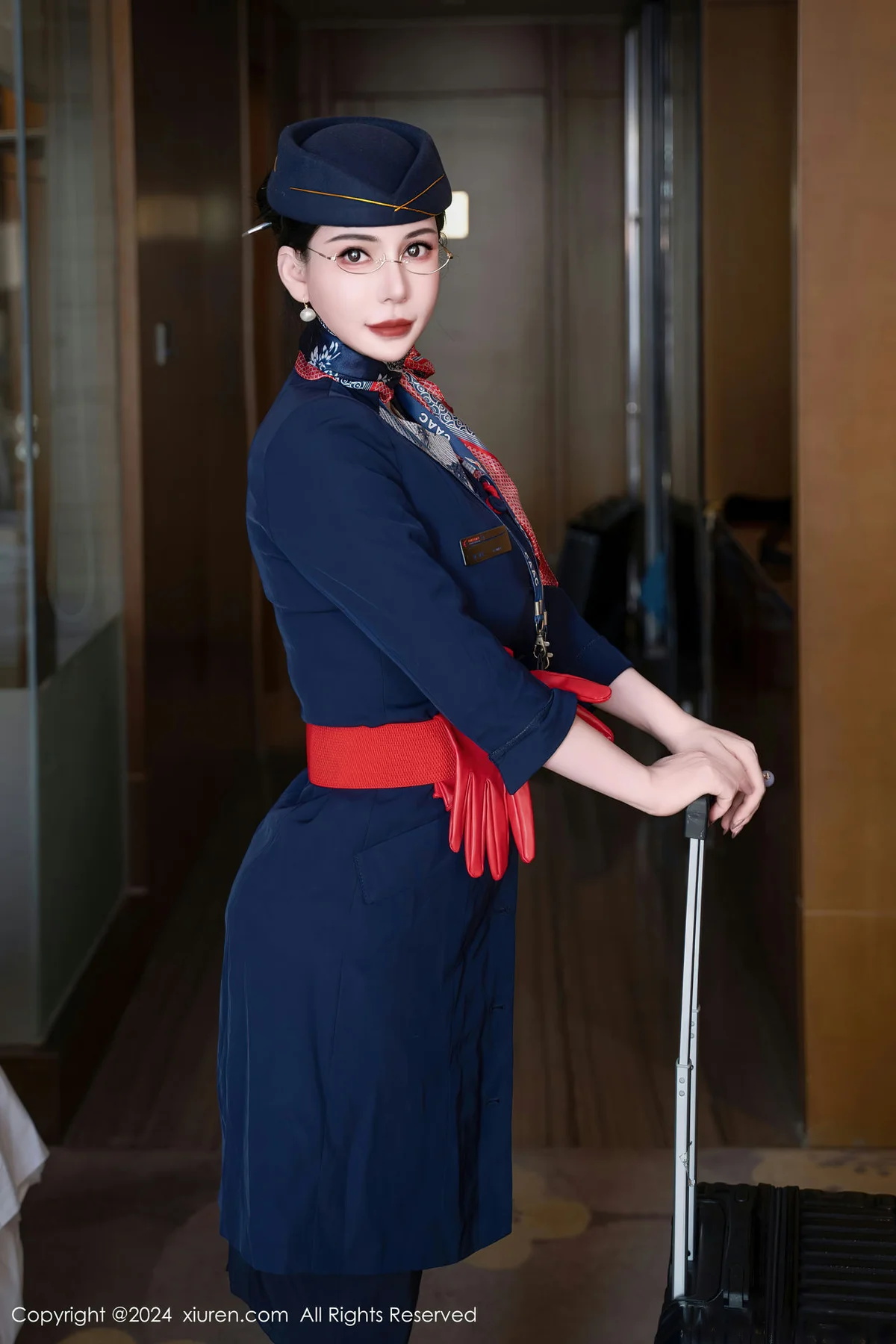 XiuRen 秀人 No.8253  悦悦姐 空乘服务系列性感写真3 - 8