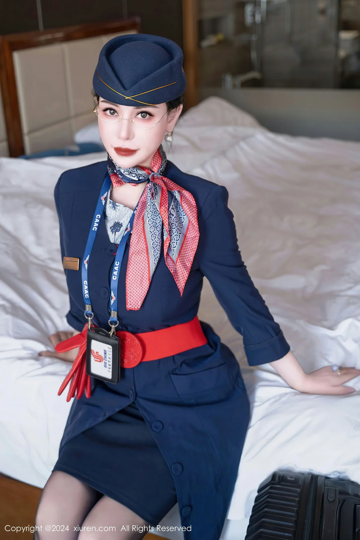 XiuRen 秀人 No.8253  悦悦姐 空乘服务系列性感写真3 - 4