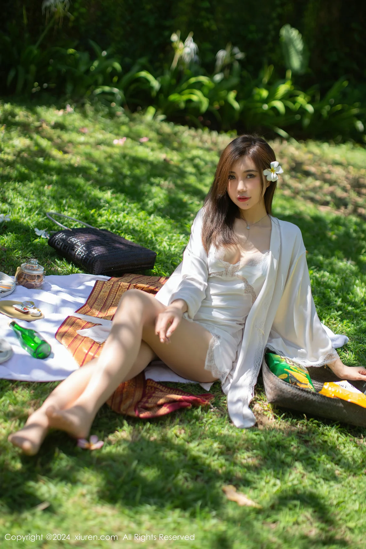 XiuRen 秀人 No.8256  绮里嘉ula 性感诱人原色丝袜性感写真1 - 3