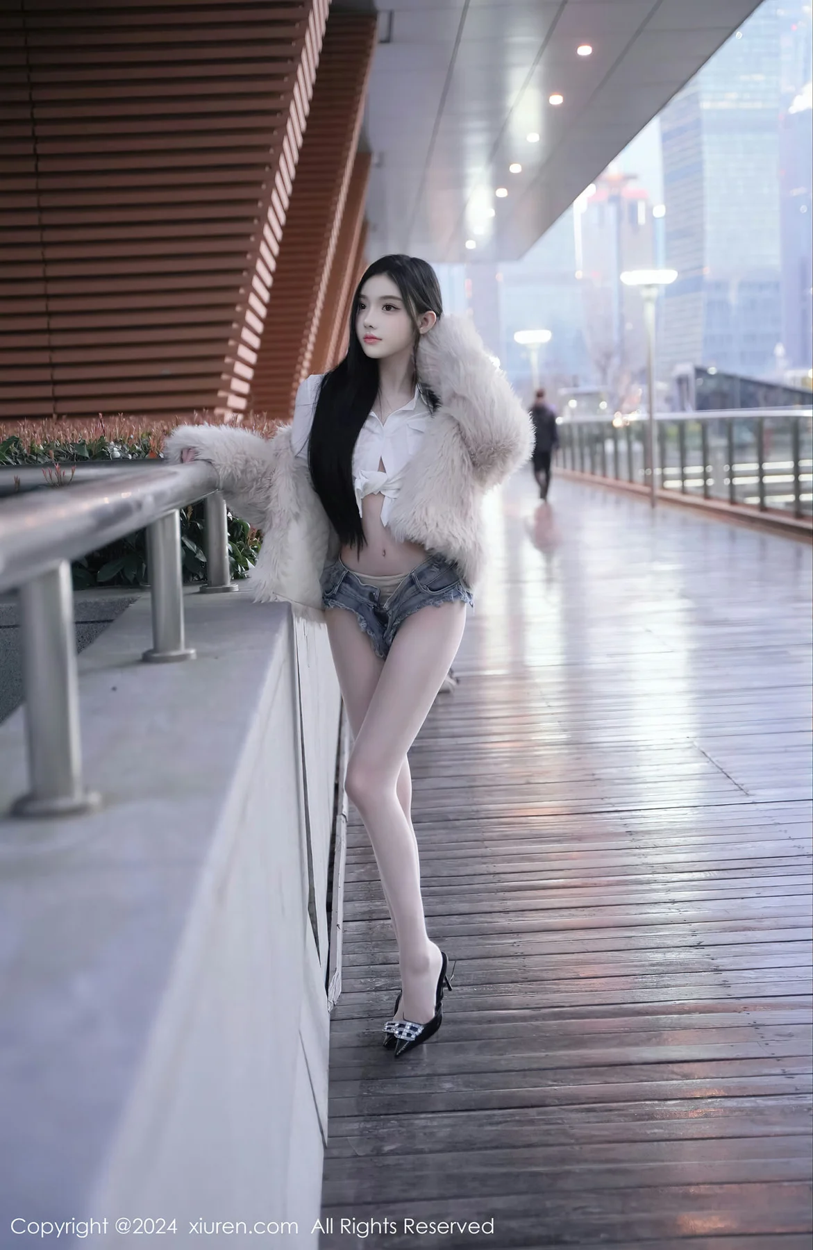 XiuRen 秀人 No.8261  龙雪儿 街拍白色内衣性感写真11 - 4