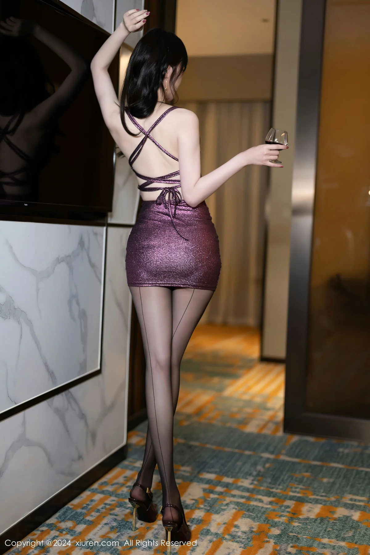 XiuRen 秀人 No.8267  梦心玥 紫色露肩连衣短裙性感写真2 - 1