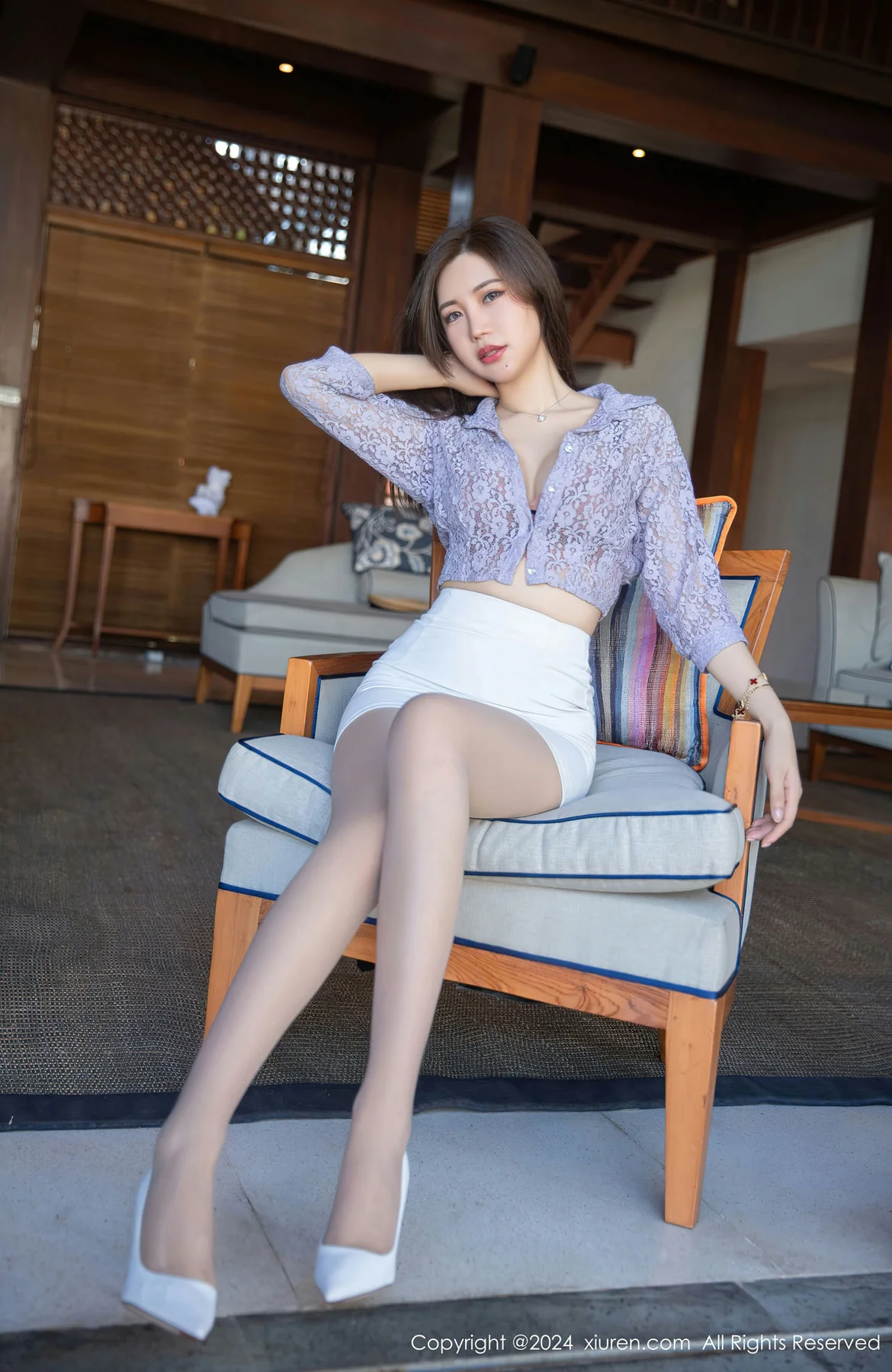 XiuRen 秀人 No.8299  绮里嘉ula 约会场景拍摄性感写真1 - 3