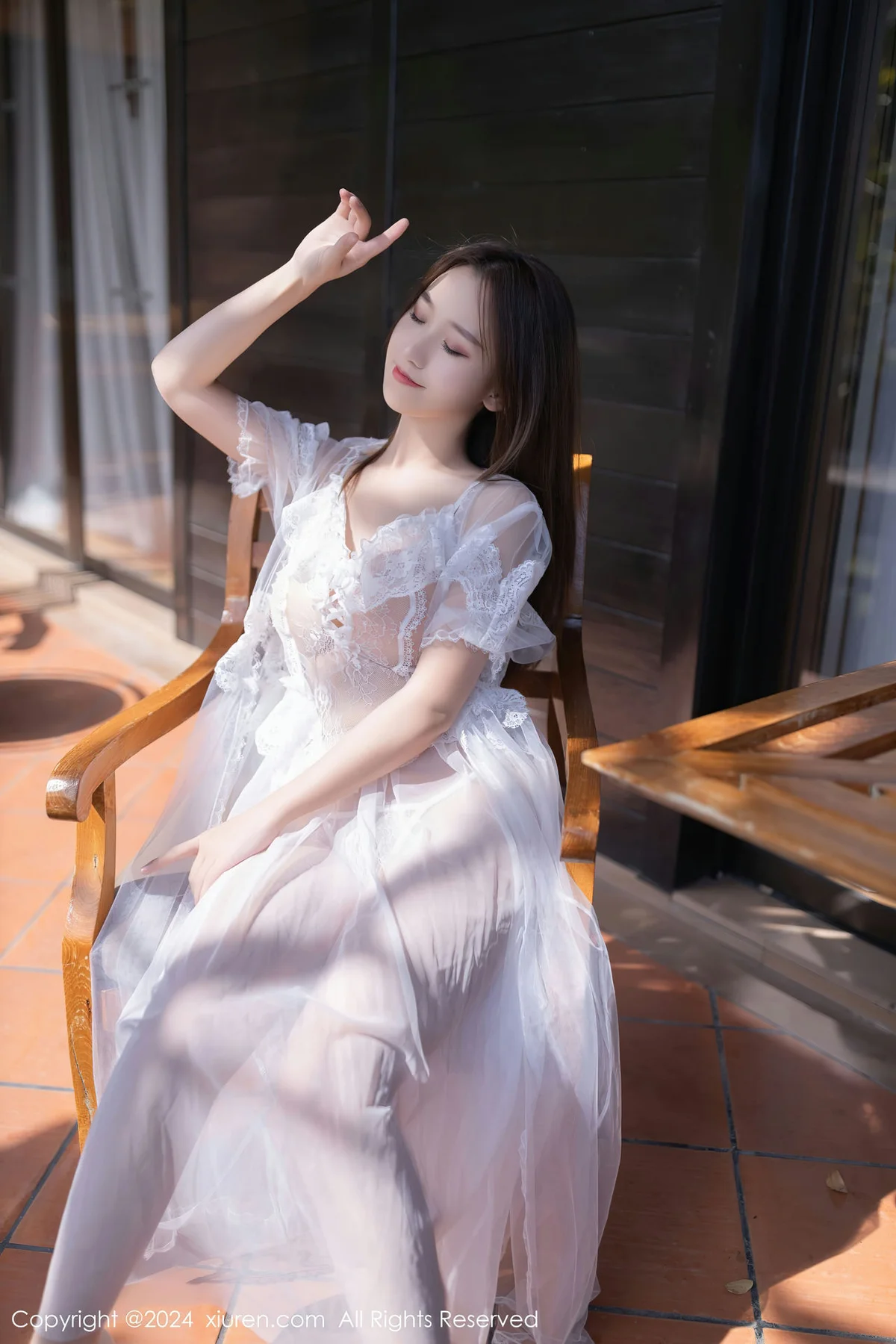 XiuRen 秀人 No.8302 杏子Yada 白色薄纱长裙性感写真3 - 1