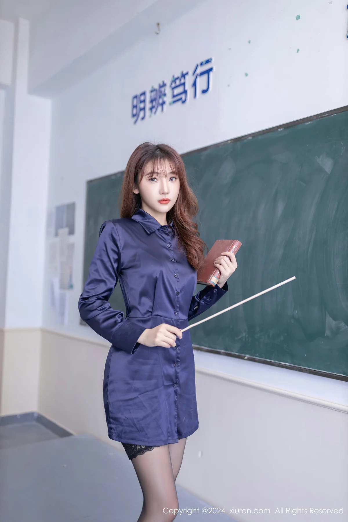 XiuRen 秀人 No.8309  陆萱萱 连衣短裙性感写真11 - 3