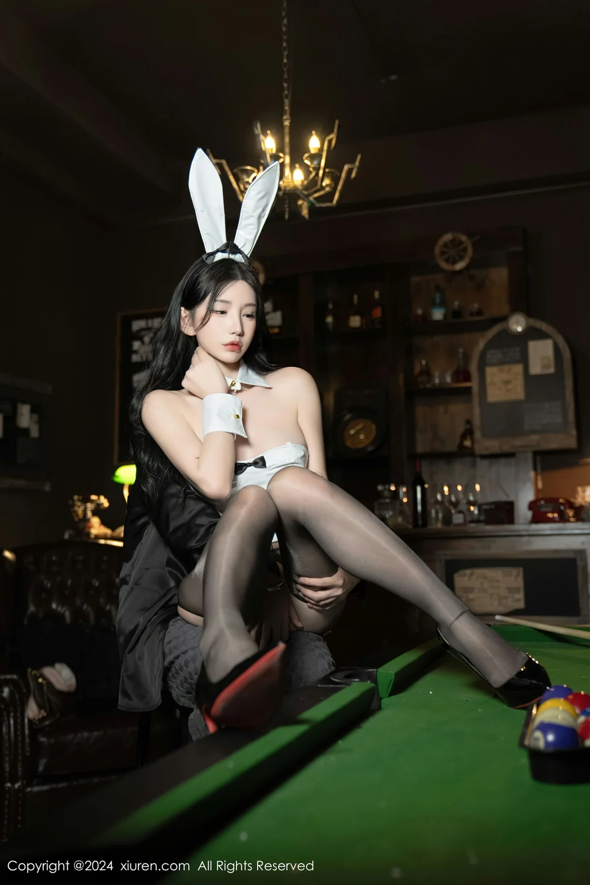 XiuRen 秀人 No.8318 周于希Sally  主题《赌约“赢家进洞”》二月三亚长白山旅拍1 - 4