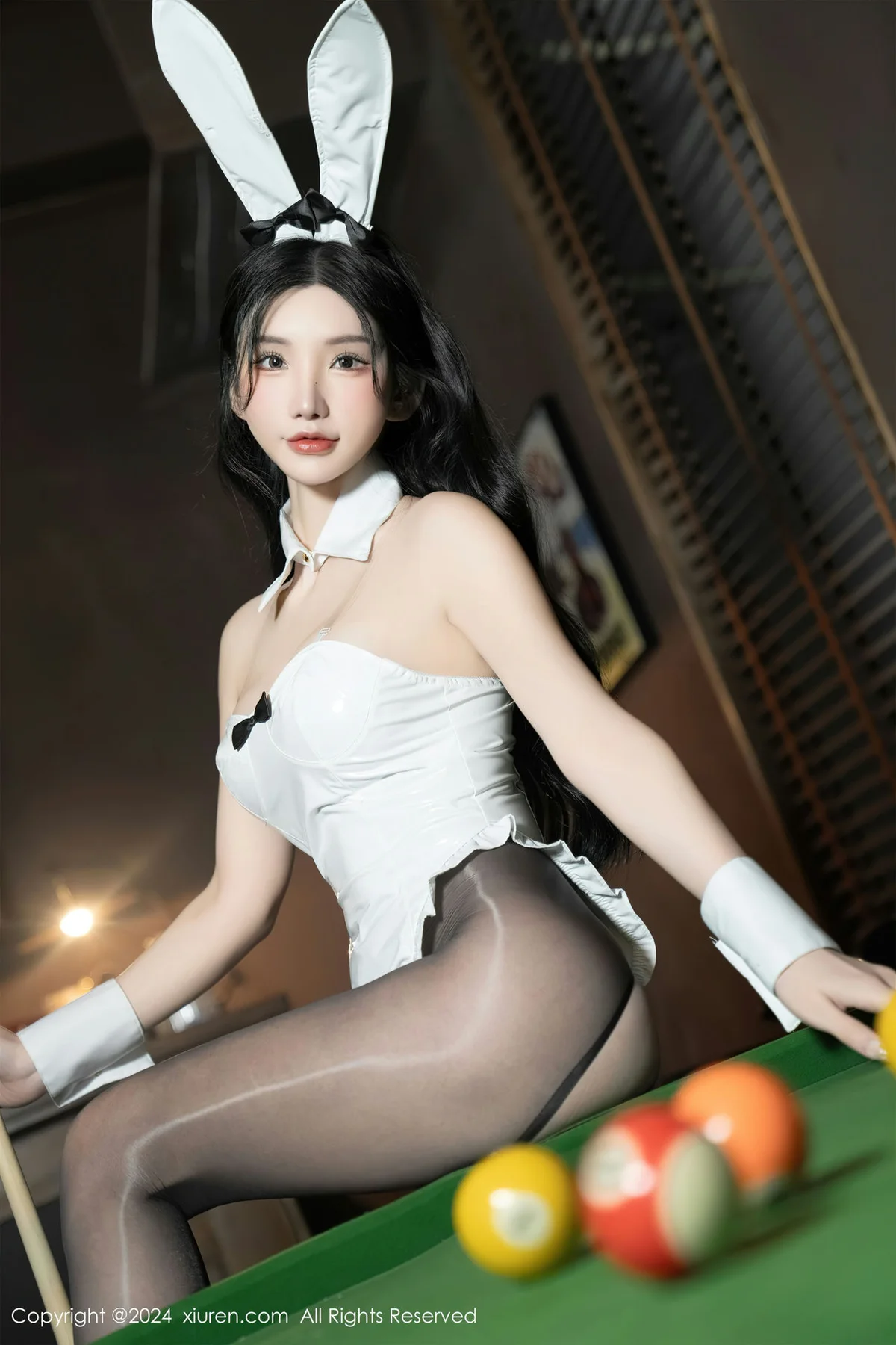 XiuRen 秀人 No.8318 周于希Sally  主题《赌约“赢家进洞”》二月三亚长白山旅拍1 - 9