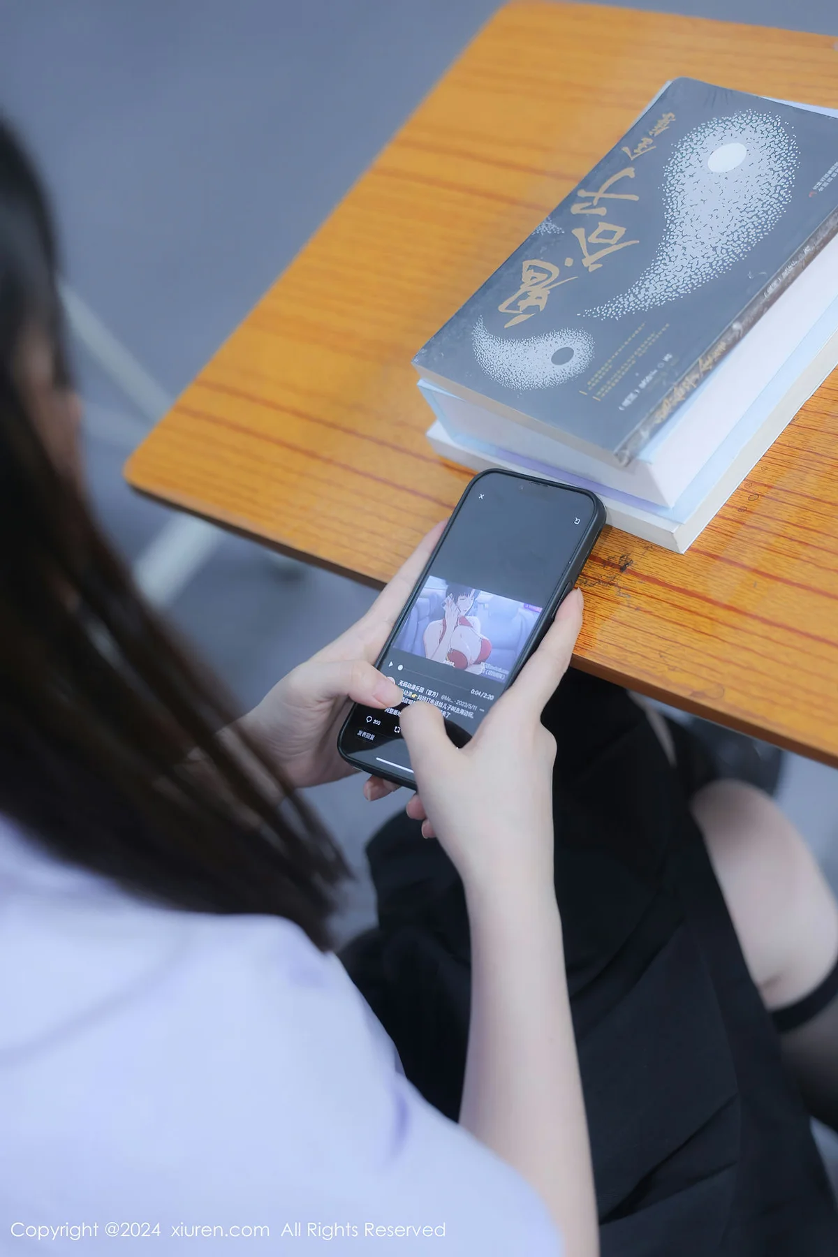 XiuRen 秀人 No.8319 豆瓣酱双人写真 校园写真澳门旅拍1 - 5