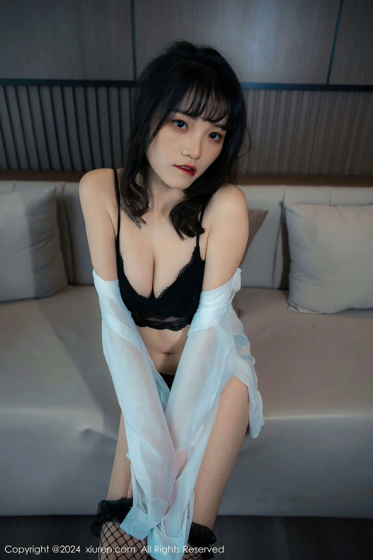 XiuRen 秀人 No.8320 唐安诺 黑色网格袜首套写真 - 8