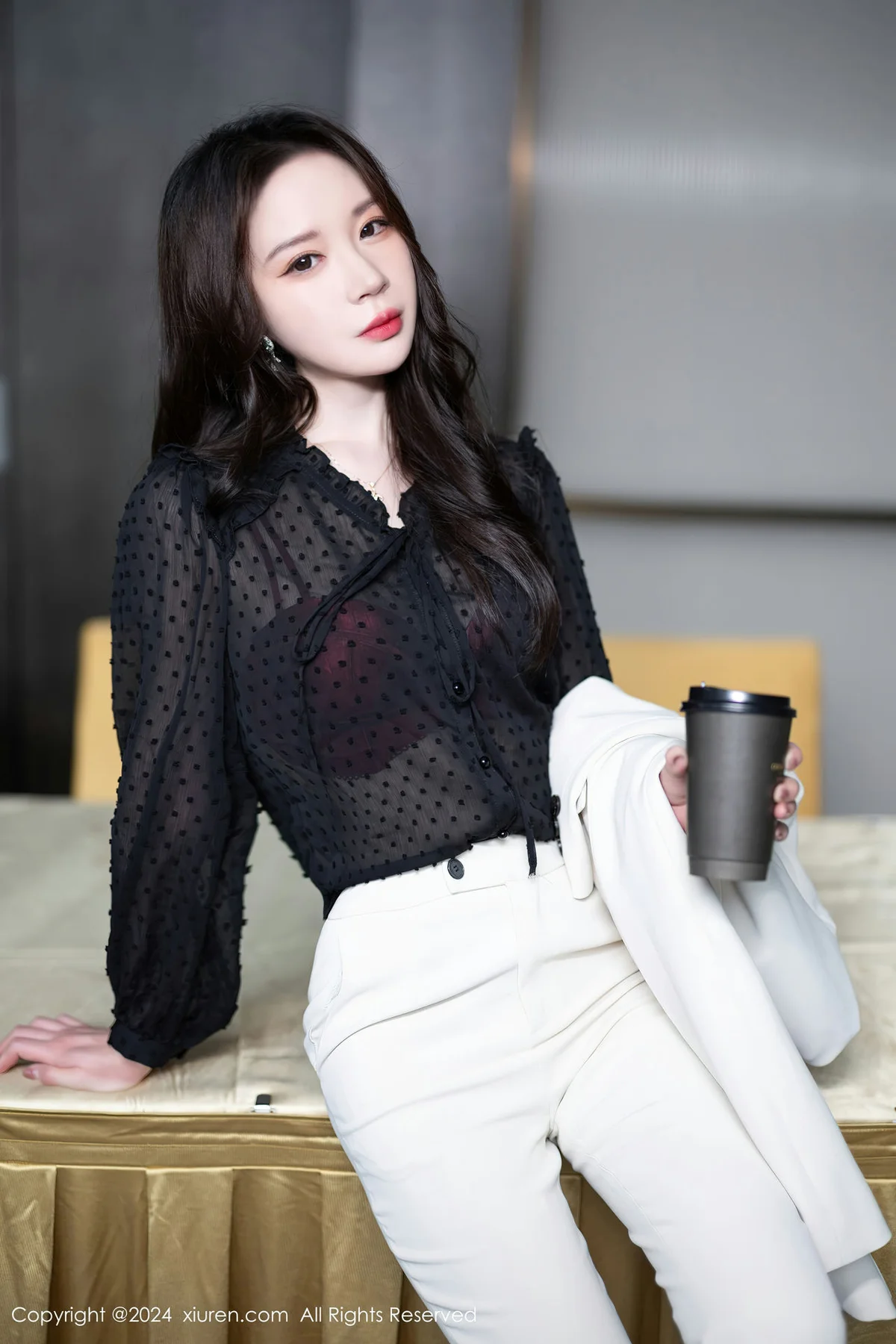 XiuRen 秀人 No.8354 梦心玥 轻透内衣哈尔滨旅拍1 - 3