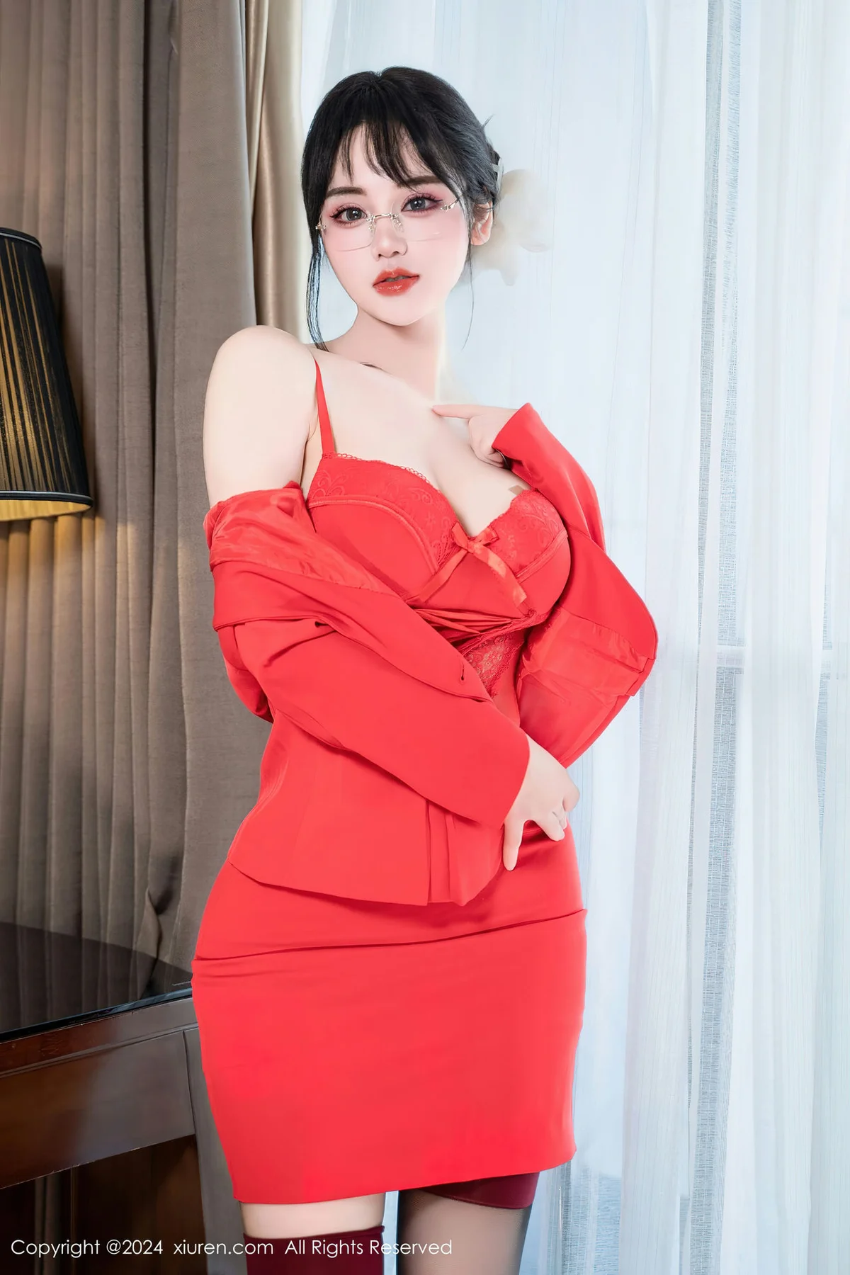 XiuRen 秀人 No.8360 汐汐爱吃草莓 XX场所领班系列性感写真22 - 5