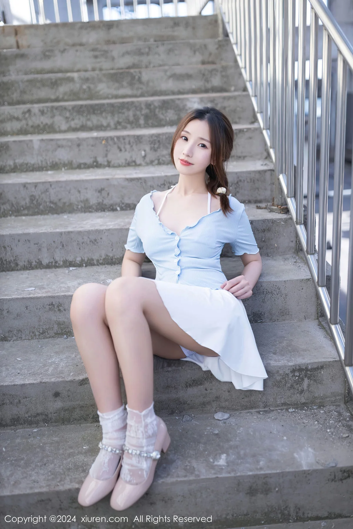 XiuRen 秀人 No.8369 杏子Yada 白色短裙性感写真 - 10