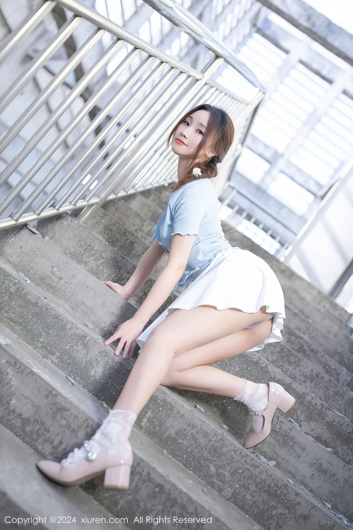 XiuRen 秀人 No.8369 杏子Yada 白色短裙性感写真 - 8