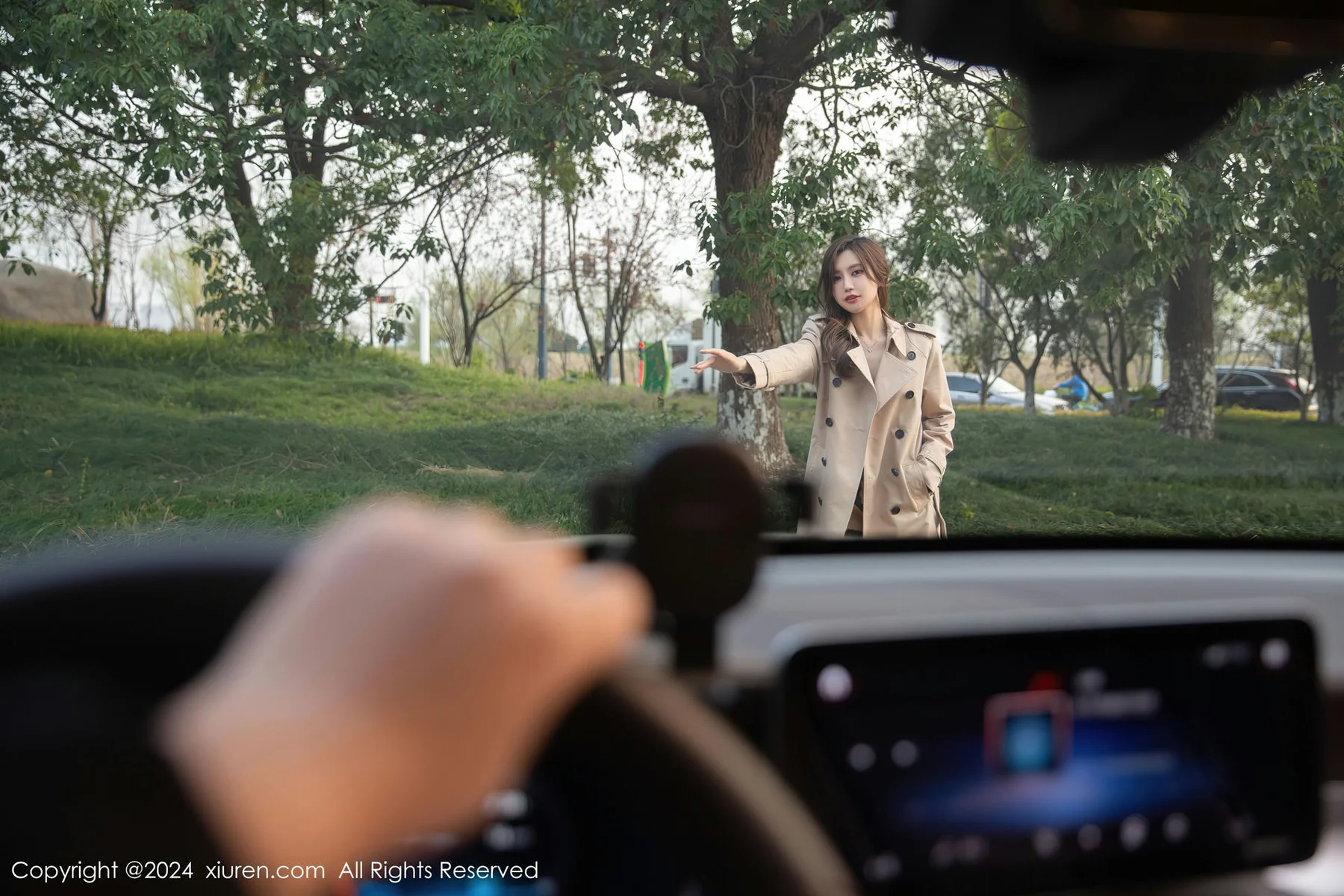 XiuRen 秀人 No.8371 绮里嘉ula 顺风车场景拍摄性感写真2 - 1