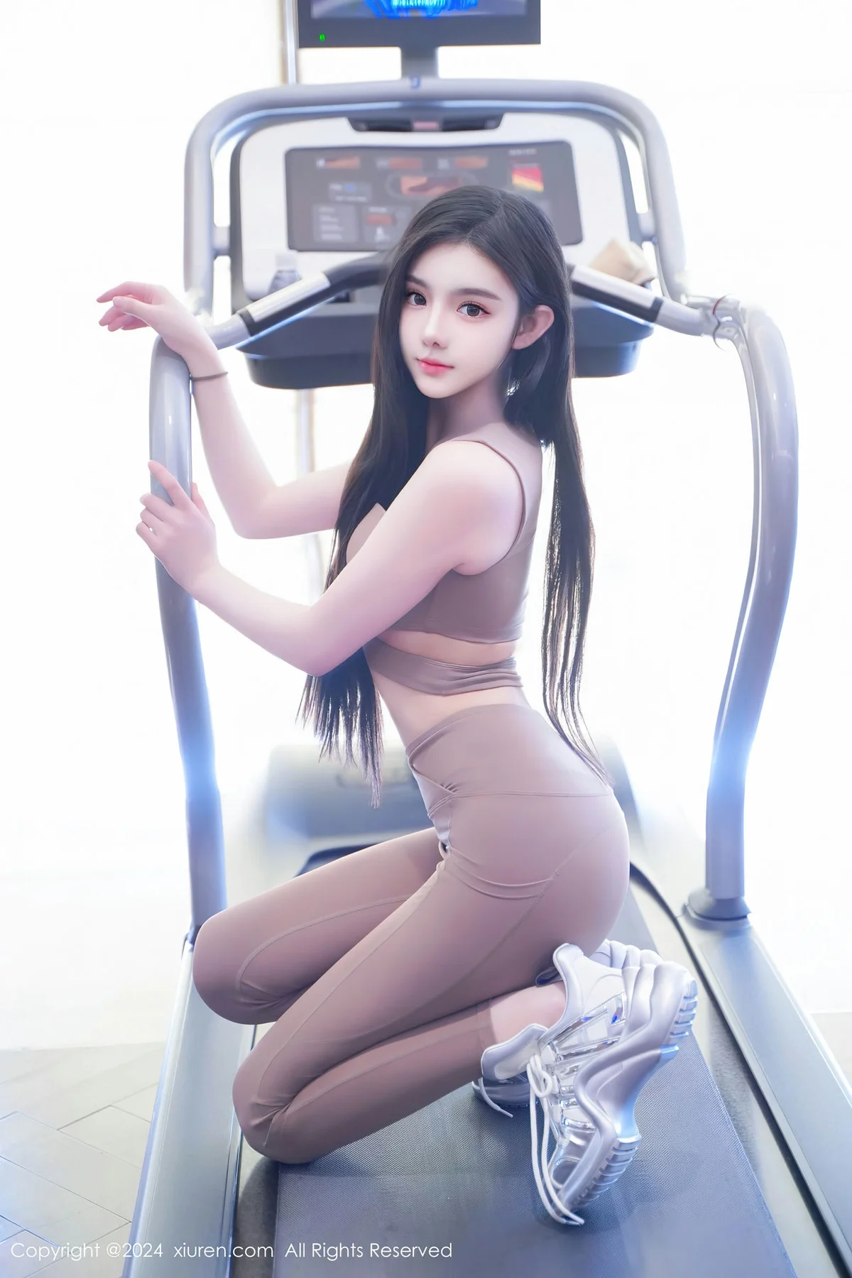 XiuRen 秀人 No.8382 龙雪儿 棕红色瑜伽服饰性感写真22 - 9