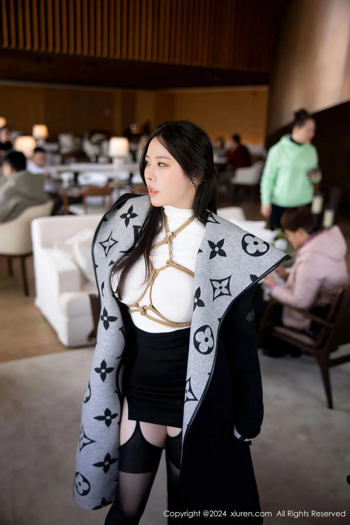 XiuRen 秀人 No.8390 白茹雪 白色轻透上衣性感写真111 - 4