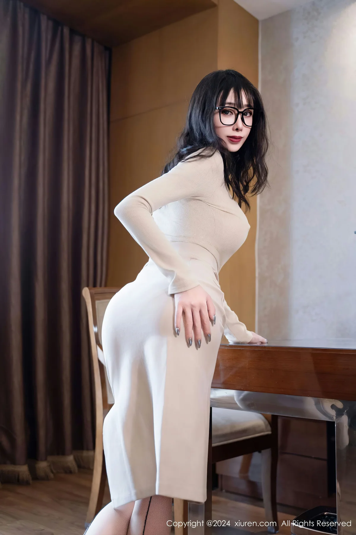 XiuRen 秀人 No.8392 宝宝甜 独居轻熟女系列性感写真 - 2