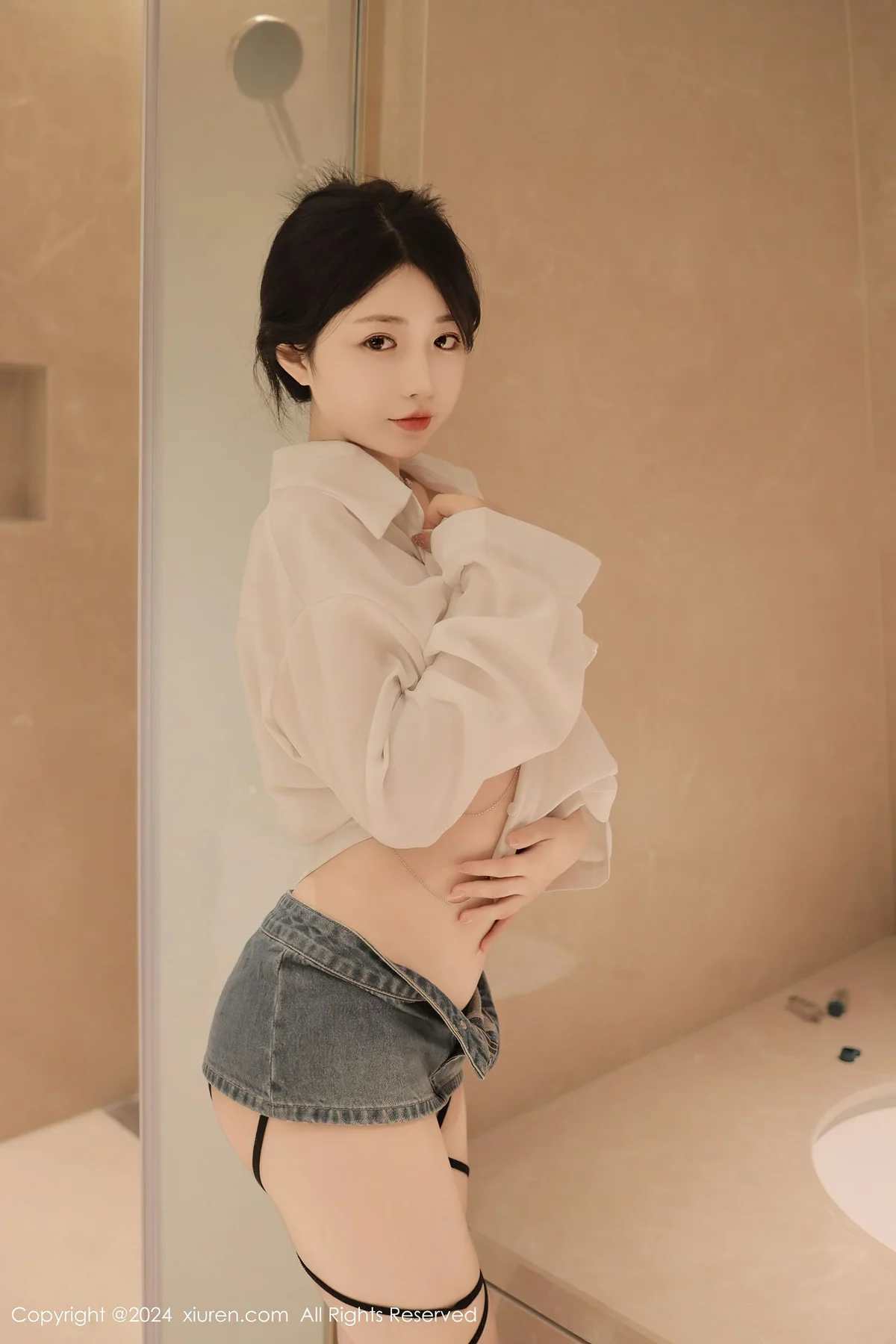 XiuRen 秀人 No.8400 陈小花 白色轻透上衣性感写真11 - 1